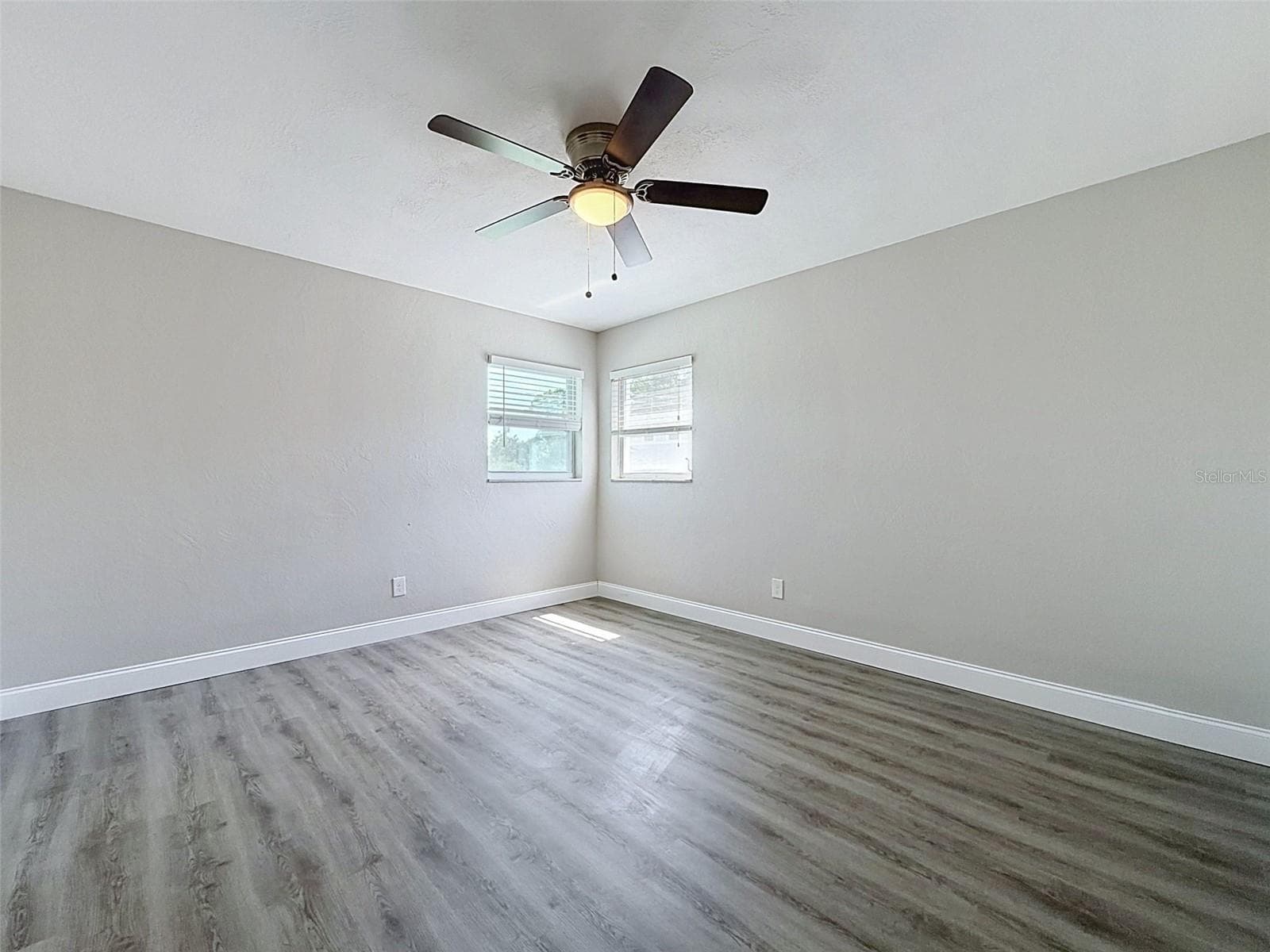 Single Family Residence at 307 87TH AVE NE, ST PETERSBURG, photo 15 of 28
