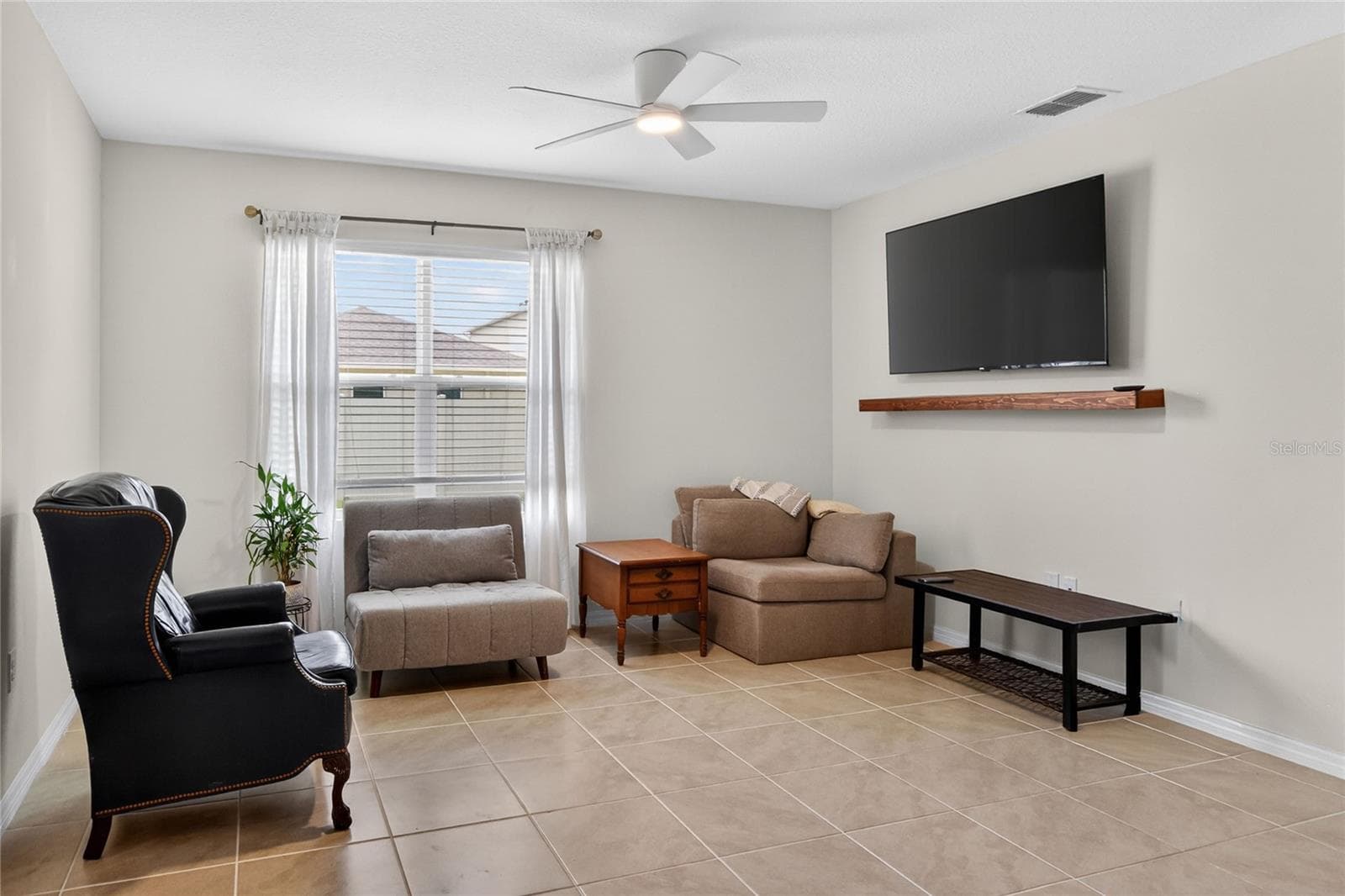 Single Family Residence at 4981 FOXGLOVE CIR, LAKELAND, photo 8 of 58