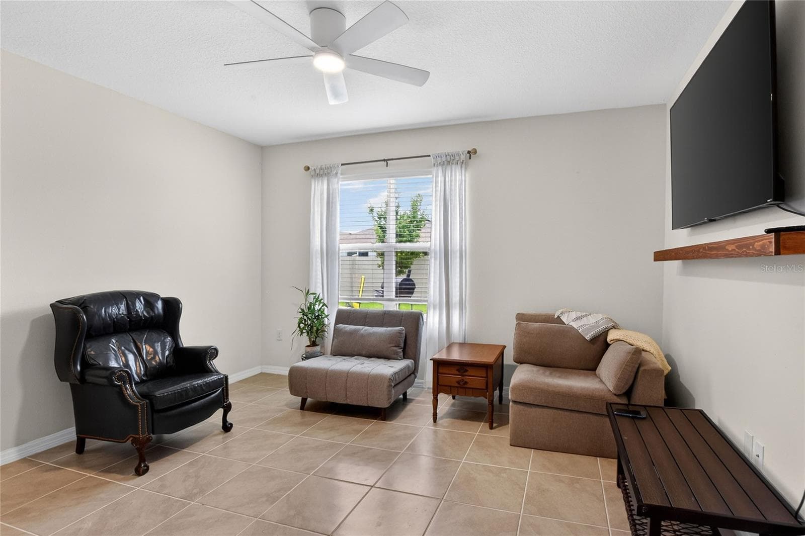 Single Family Residence at 4981 FOXGLOVE CIR, LAKELAND, photo 9 of 58
