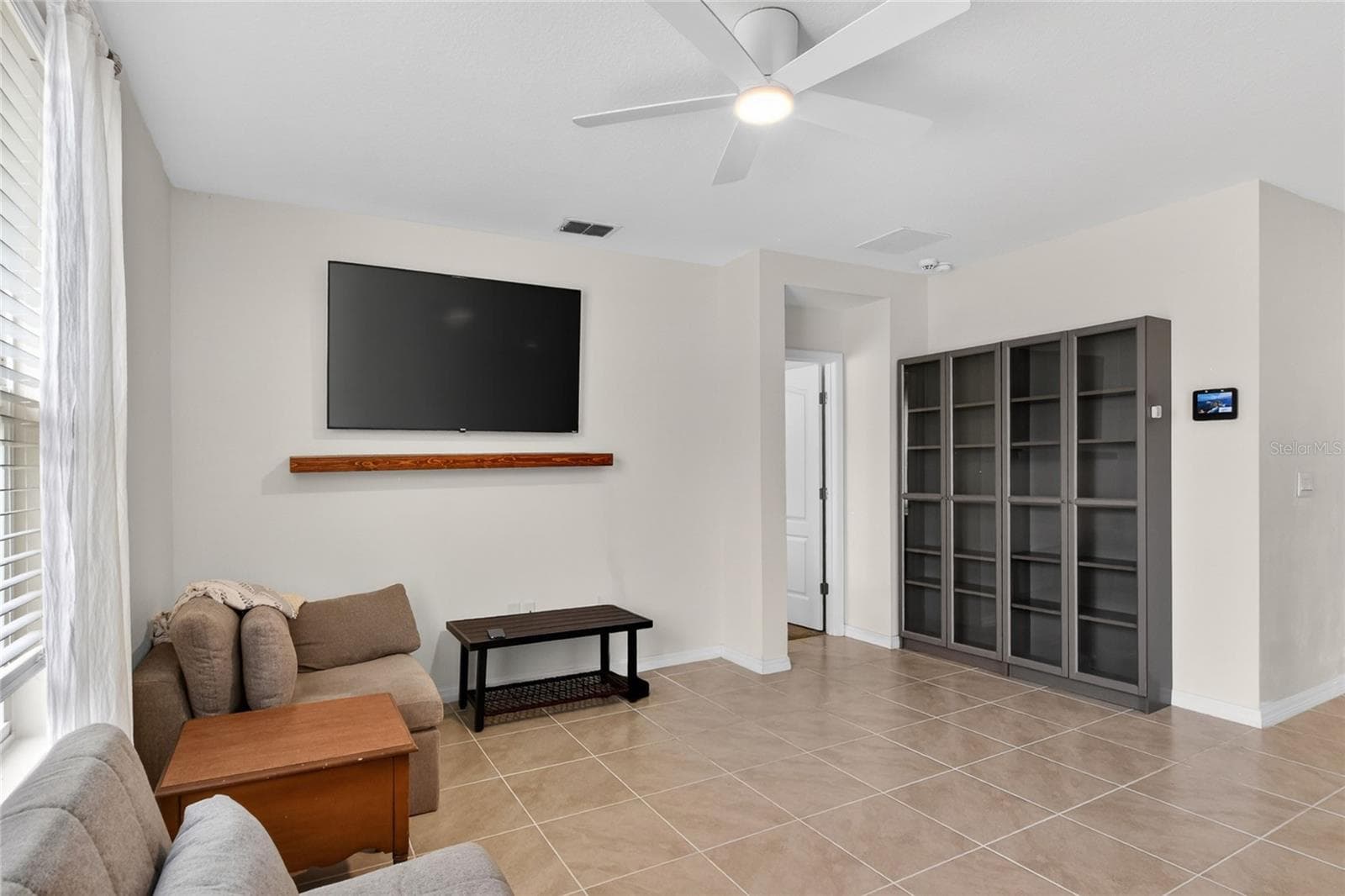 Single Family Residence at 4981 FOXGLOVE CIR, LAKELAND, photo 10 of 58