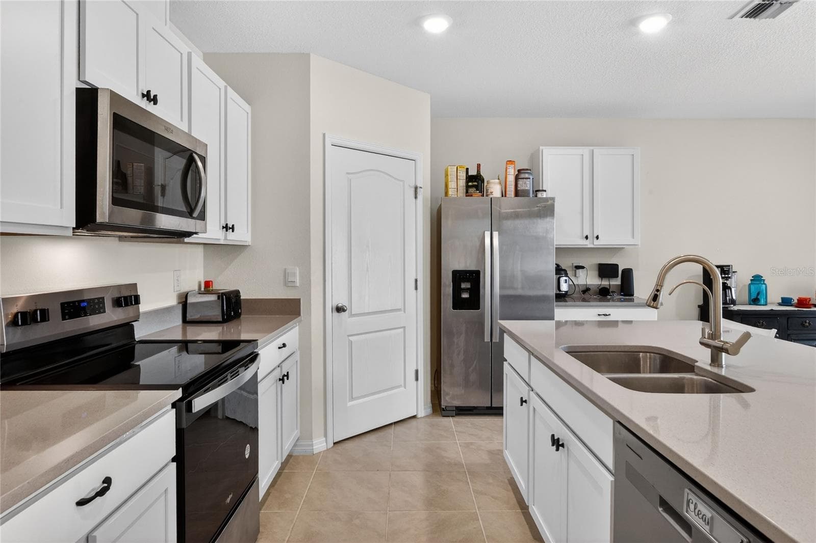 Single Family Residence at 4981 FOXGLOVE CIR, LAKELAND, photo 14 of 58