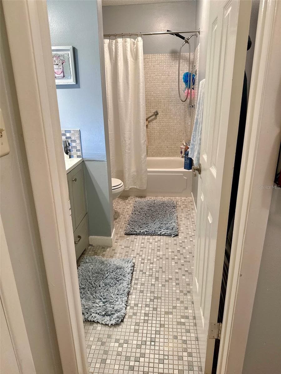 Bathroom - 5357 81ST ST N #15, ST PETERSBURG