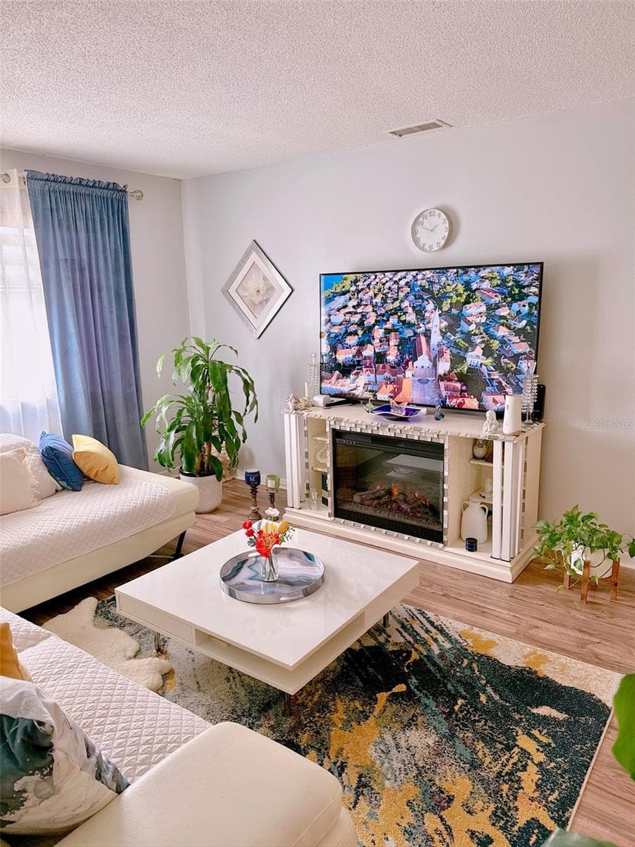 Living room - 5357 81ST ST N #15, ST PETERSBURG