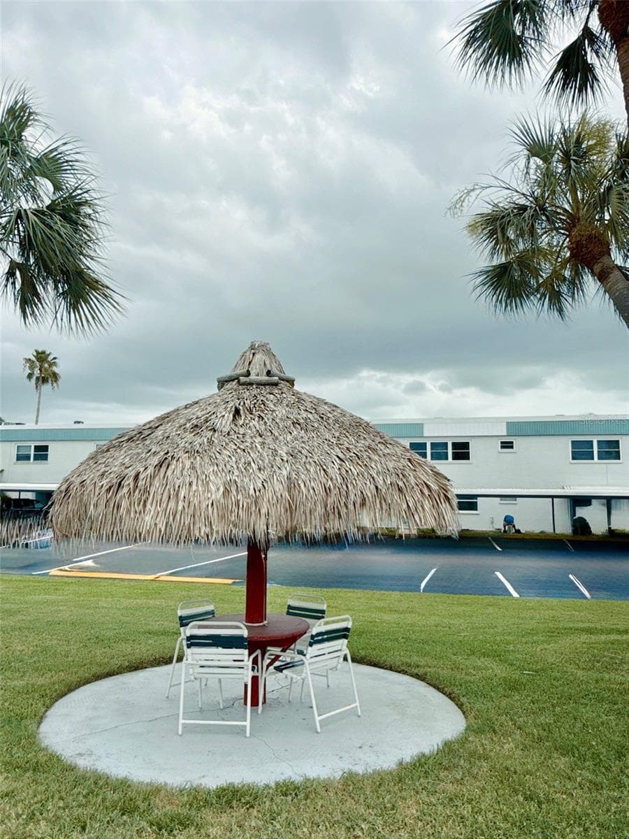Community pavilion - 5357 81ST ST N #15, ST PETERSBURG