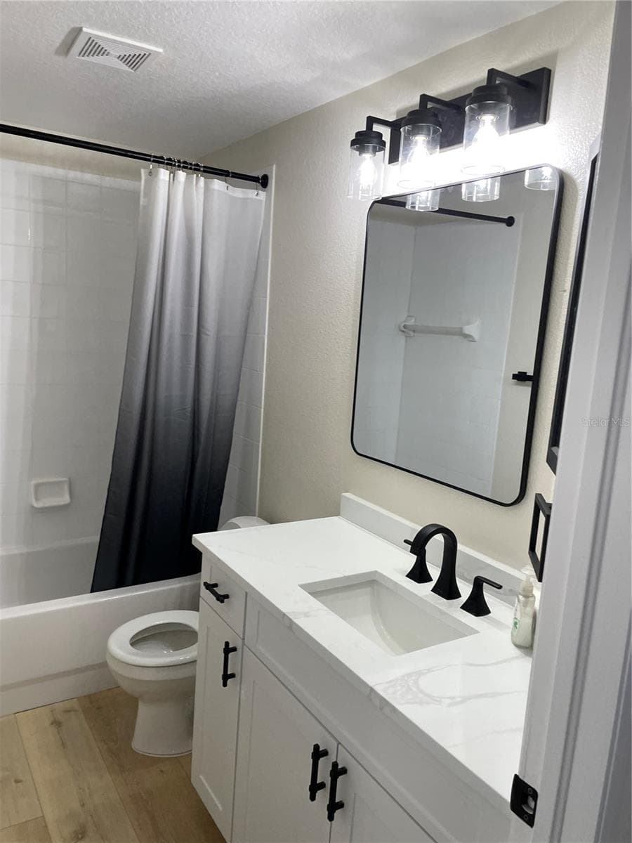 Single Family Residence at SOUTH POINTE PH 2A 2B, RIVERVIEW, photo 4 of 9
