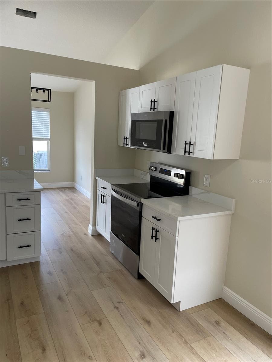 Single Family Residence at SOUTH POINTE PH 2A 2B, RIVERVIEW, photo 9 of 9