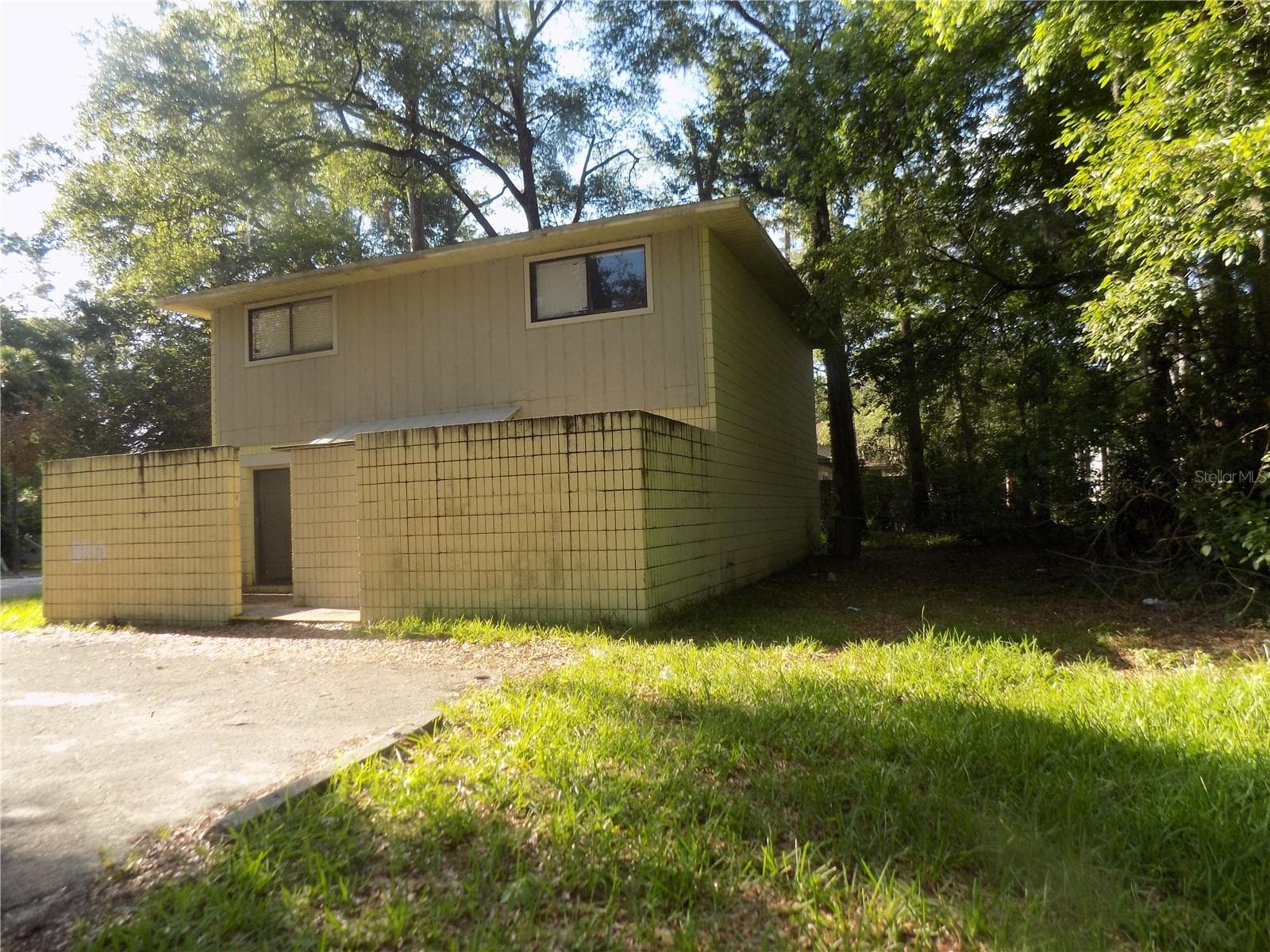 713 SW 69 ST