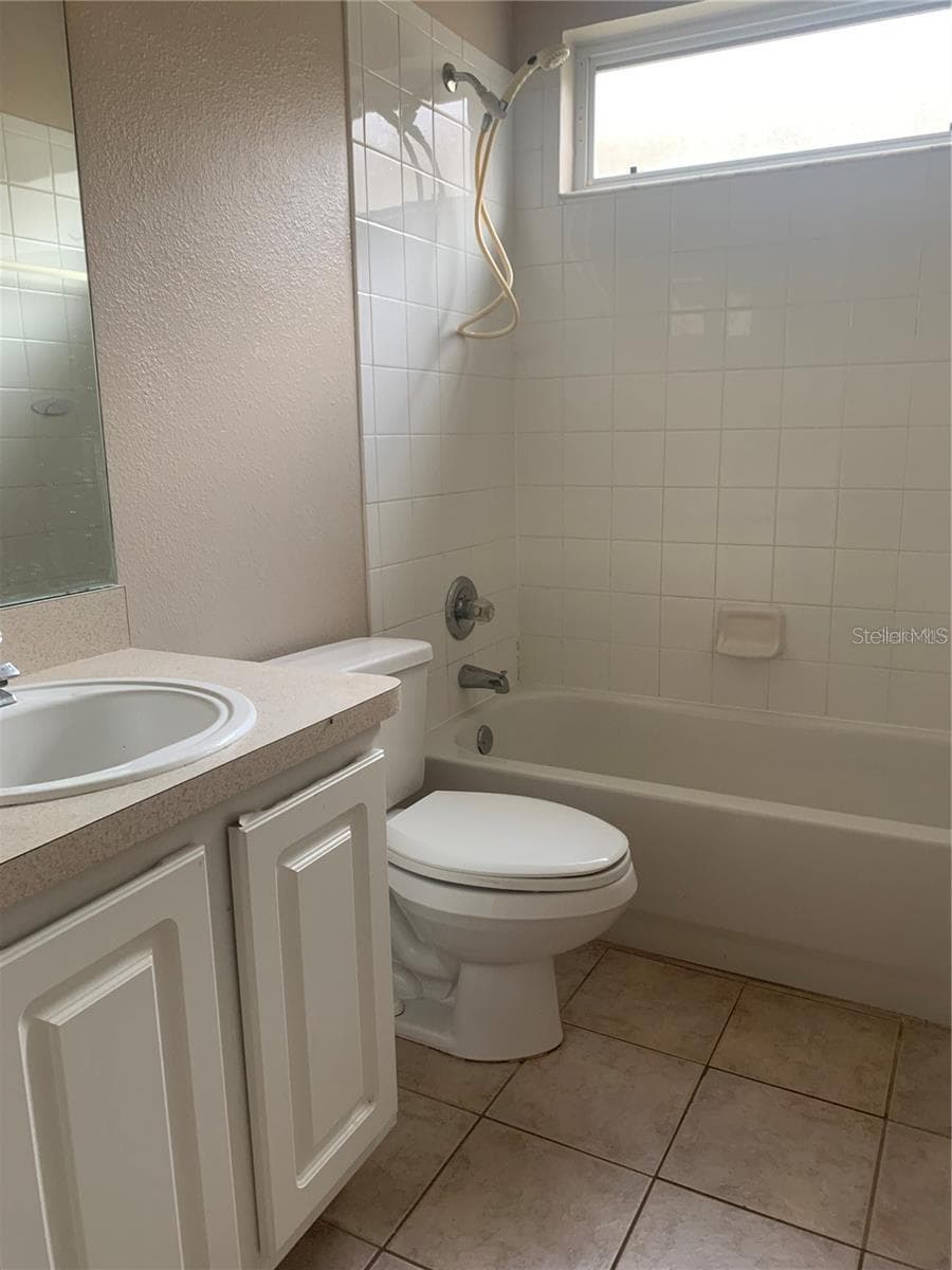 Single Family Residence at 19132 WOOD SAGE DR, TAMPA, photo 7 of 10