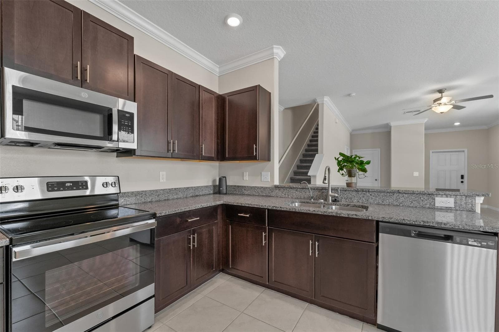 Townhouse at 2188 CERULEAN SKY DR, LUTZ, photo 6 of 35