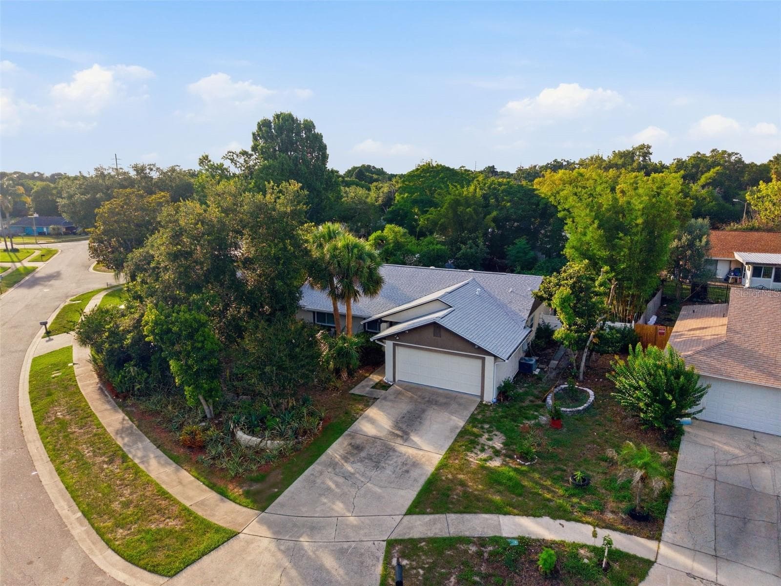 8423 BERMUDA DUNES DR