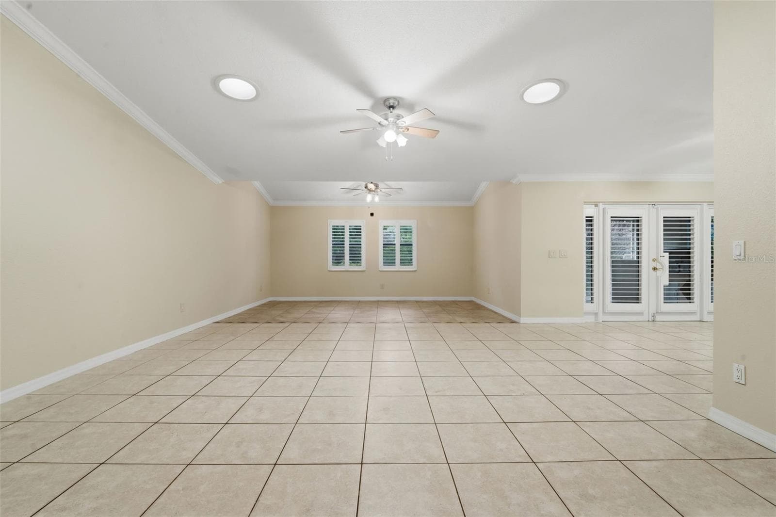 Single Family Residence at 8423 BERMUDA DUNES DR, ORLANDO, photo 4 of 53