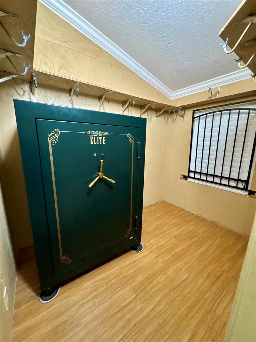 Safe room - 8423 BERMUDA DUNES DR, ORLANDO