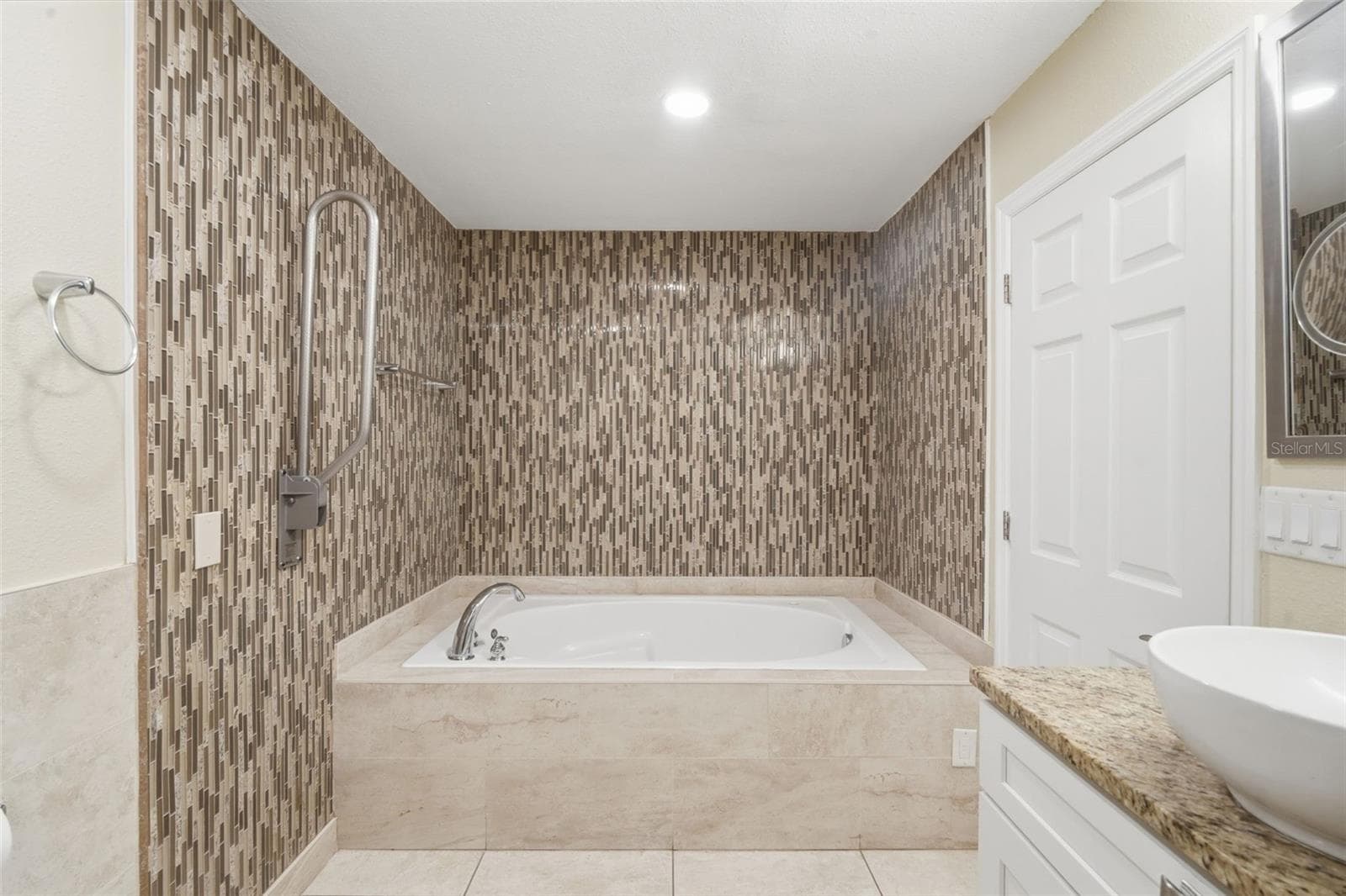 Single Family Residence at 8423 BERMUDA DUNES DR, ORLANDO, photo 31 of 53