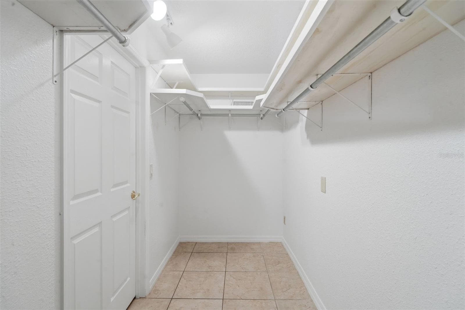 Single Family Residence at 8423 BERMUDA DUNES DR, ORLANDO, photo 33 of 53