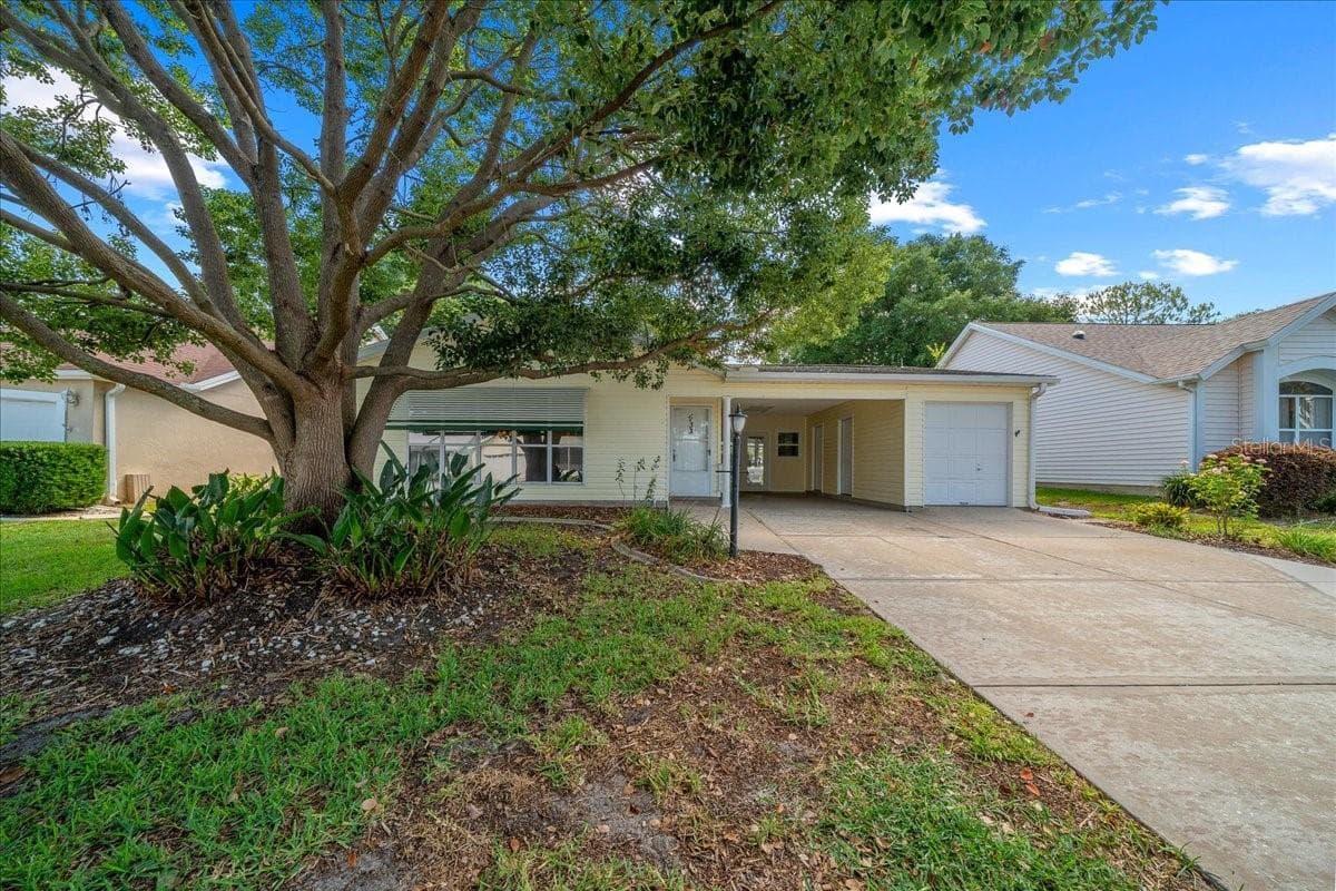 1133 DEL TORO DR