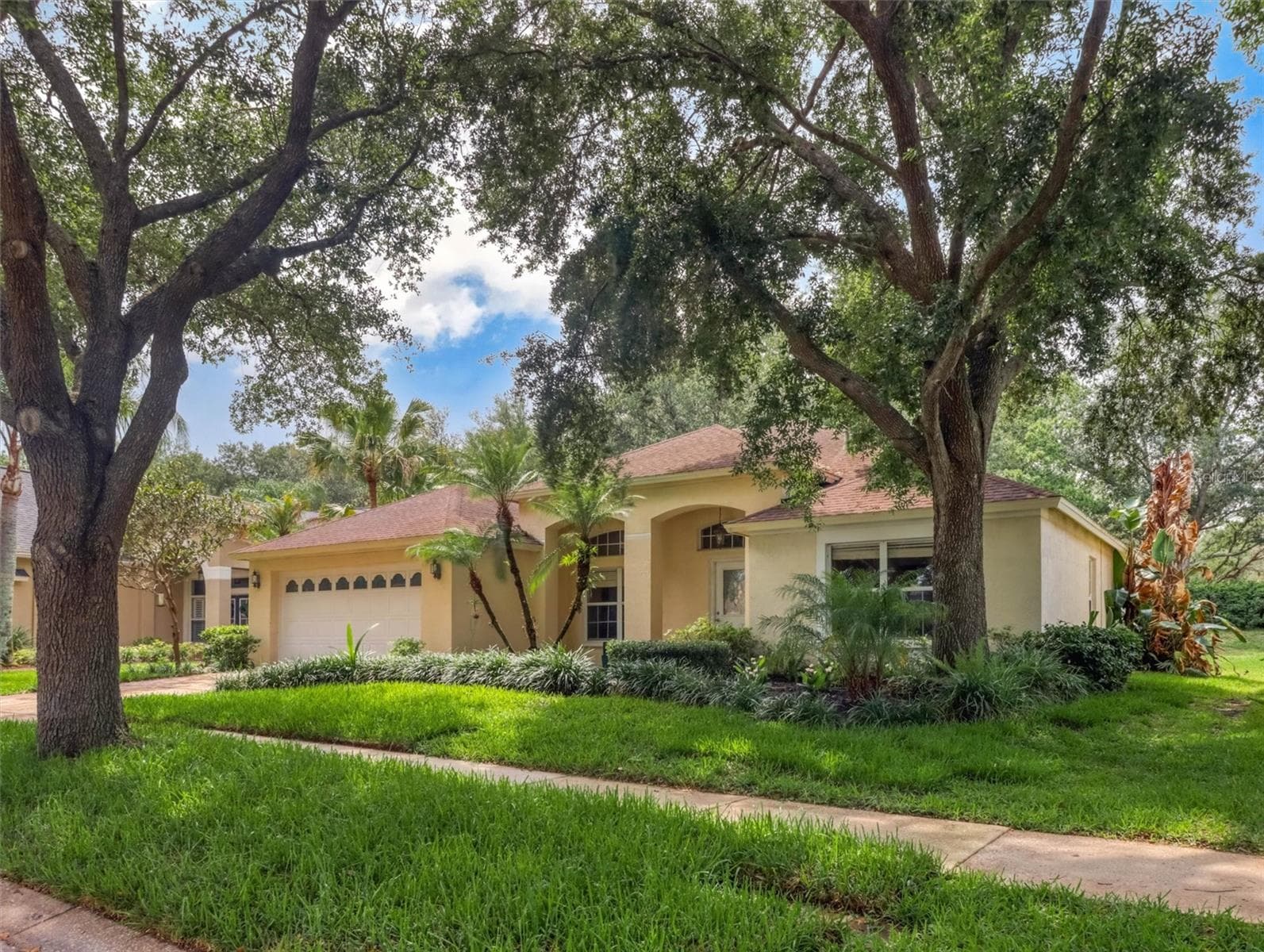 10110 WHISPER POINTE DR