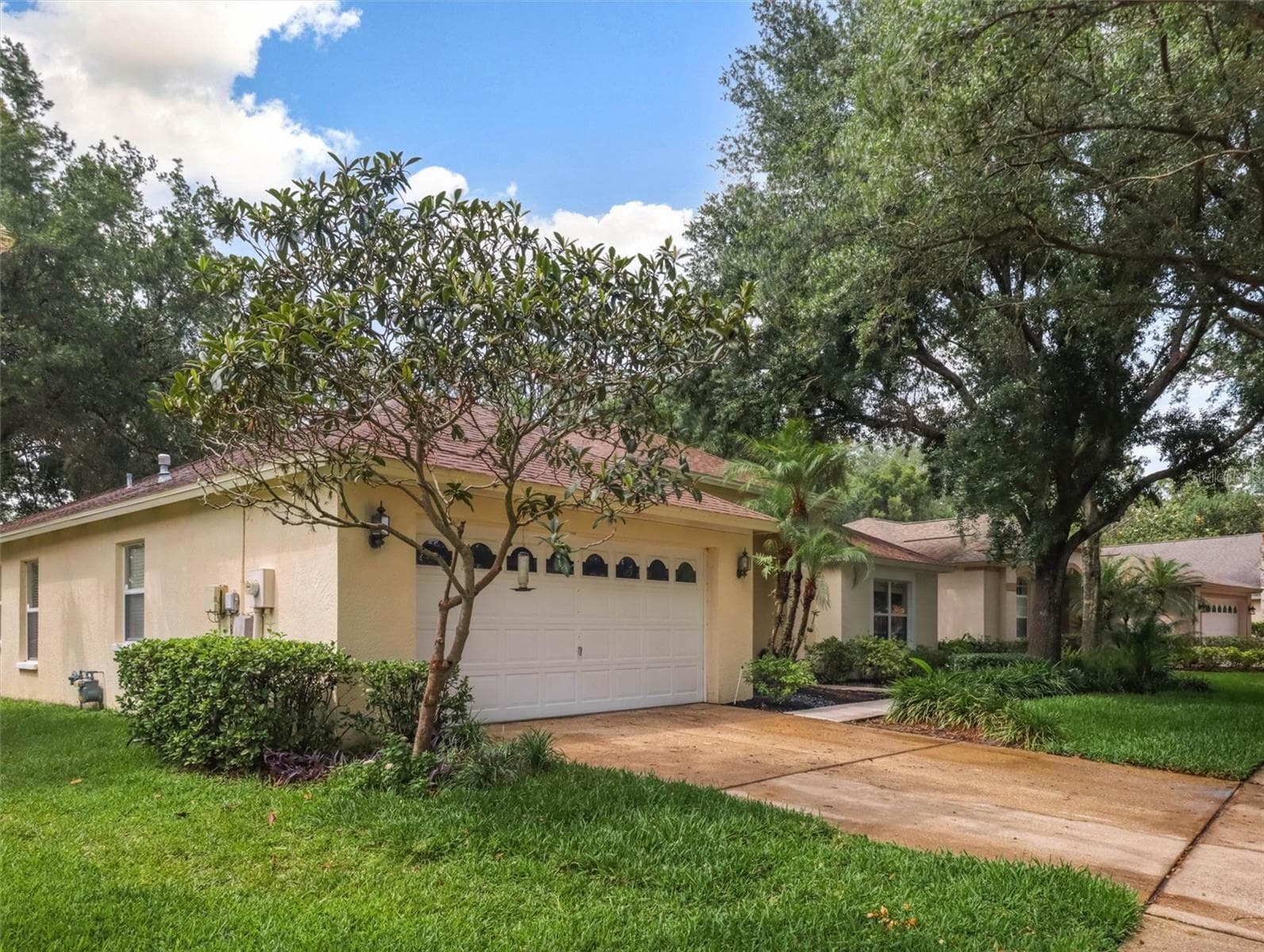 Single Family Residence at 10110 WHISPER POINTE DR, TAMPA, photo 3 of 53