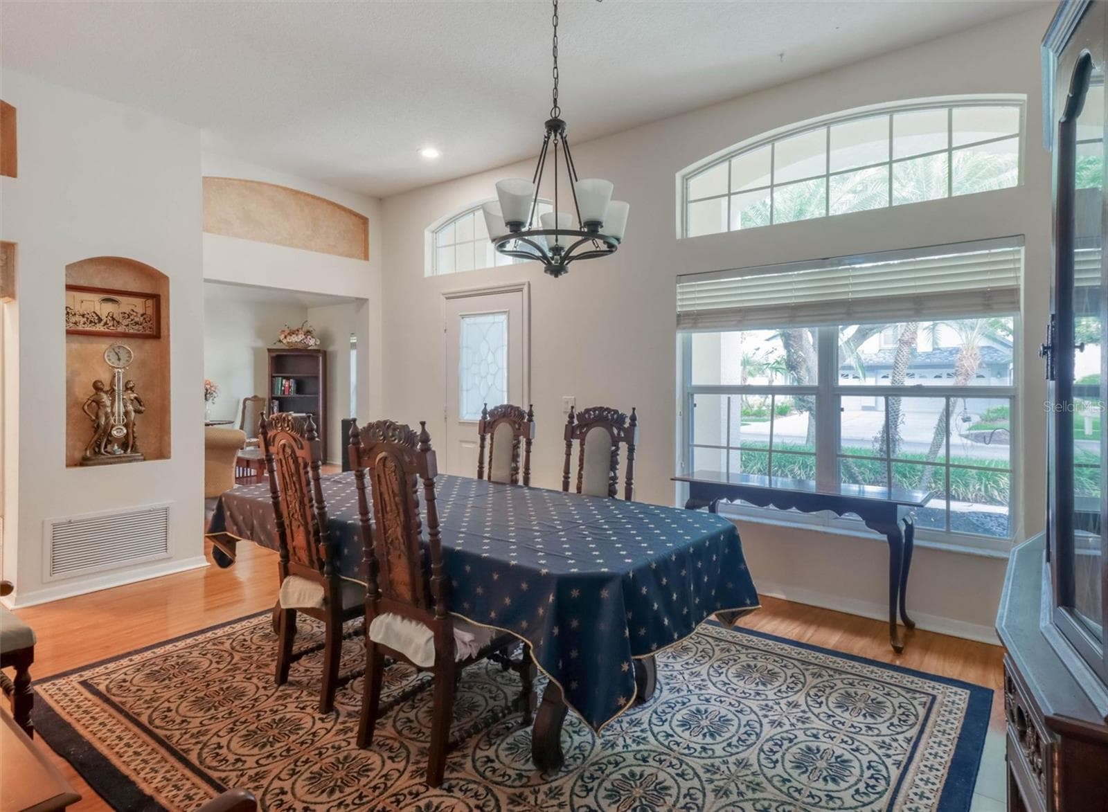 Single Family Residence at 10110 WHISPER POINTE DR, TAMPA, photo 6 of 53