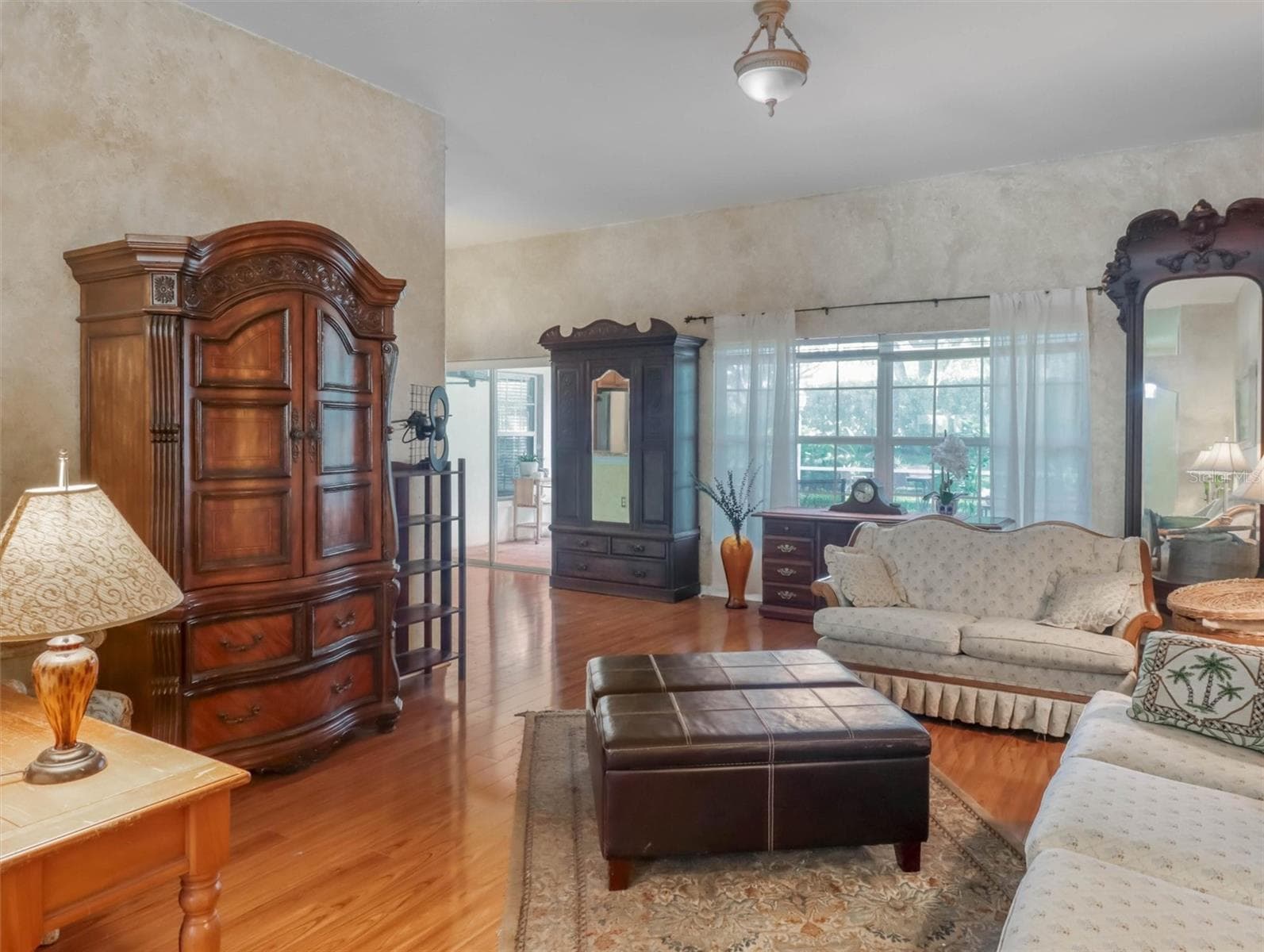 Single Family Residence at 10110 WHISPER POINTE DR, TAMPA, photo 15 of 53