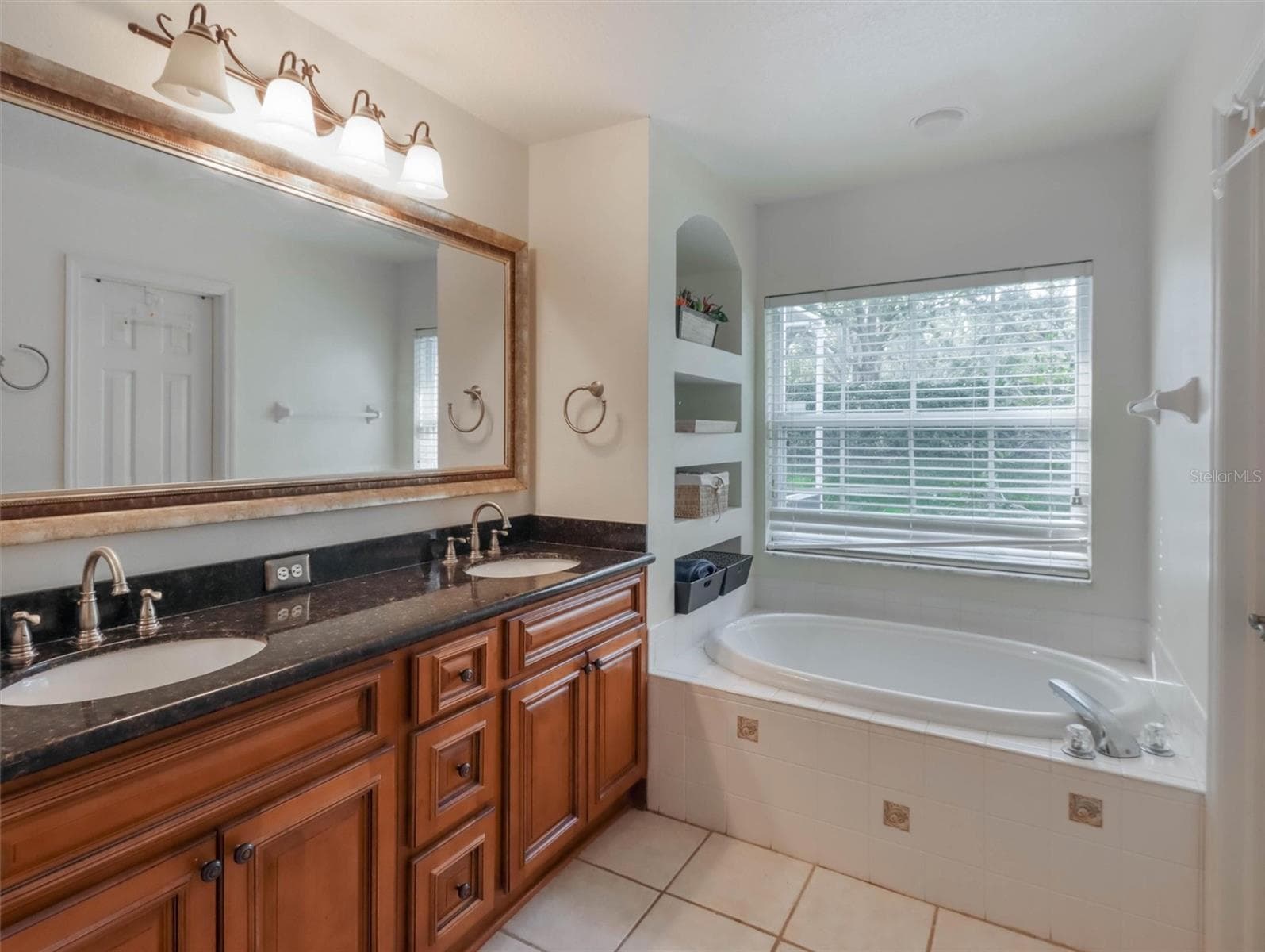 Single Family Residence at 10110 WHISPER POINTE DR, TAMPA, photo 24 of 53