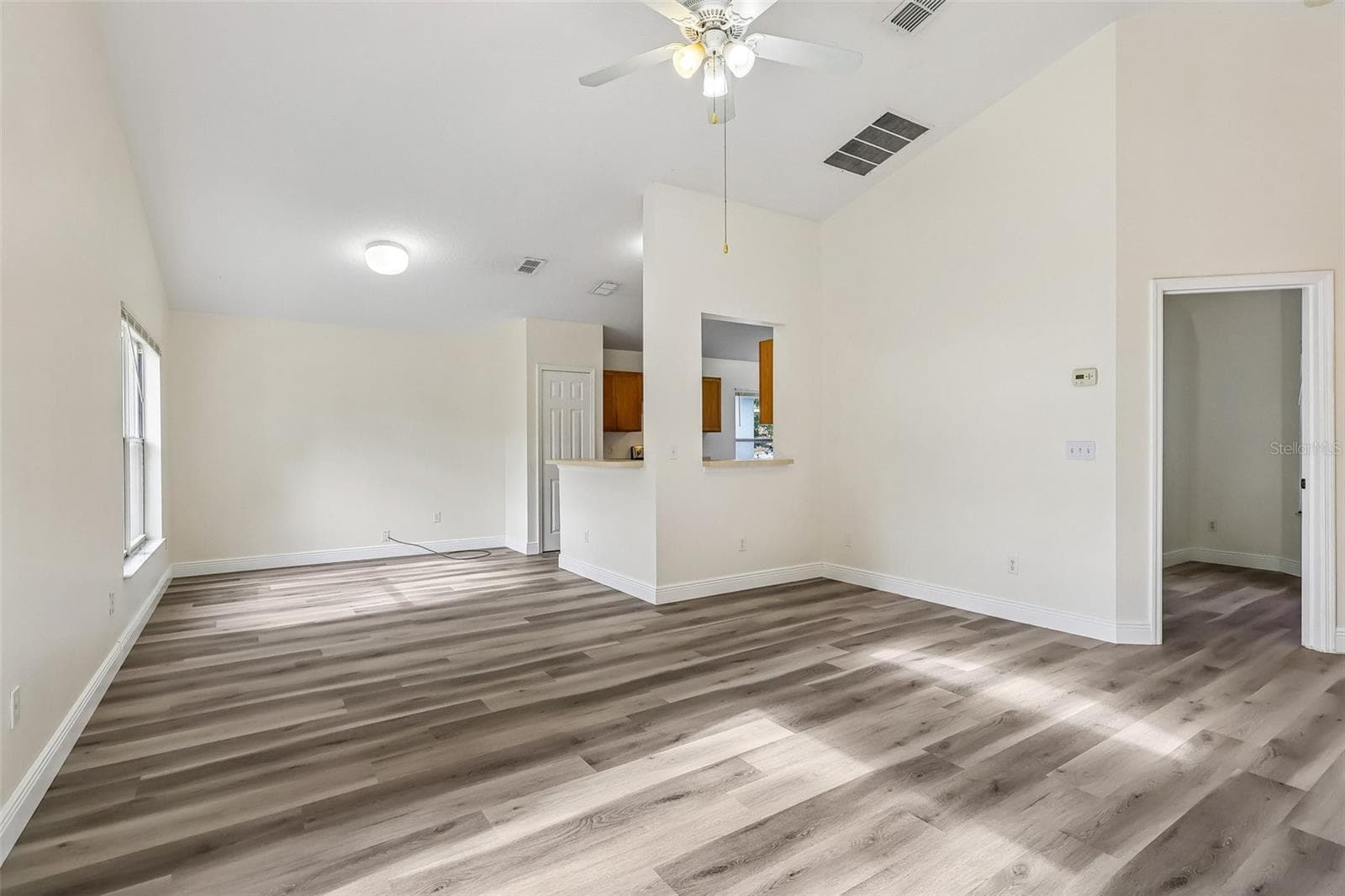 Single Family Residence at 2415 HICKORY OAK BLVD, ORLANDO, photo 5 of 29