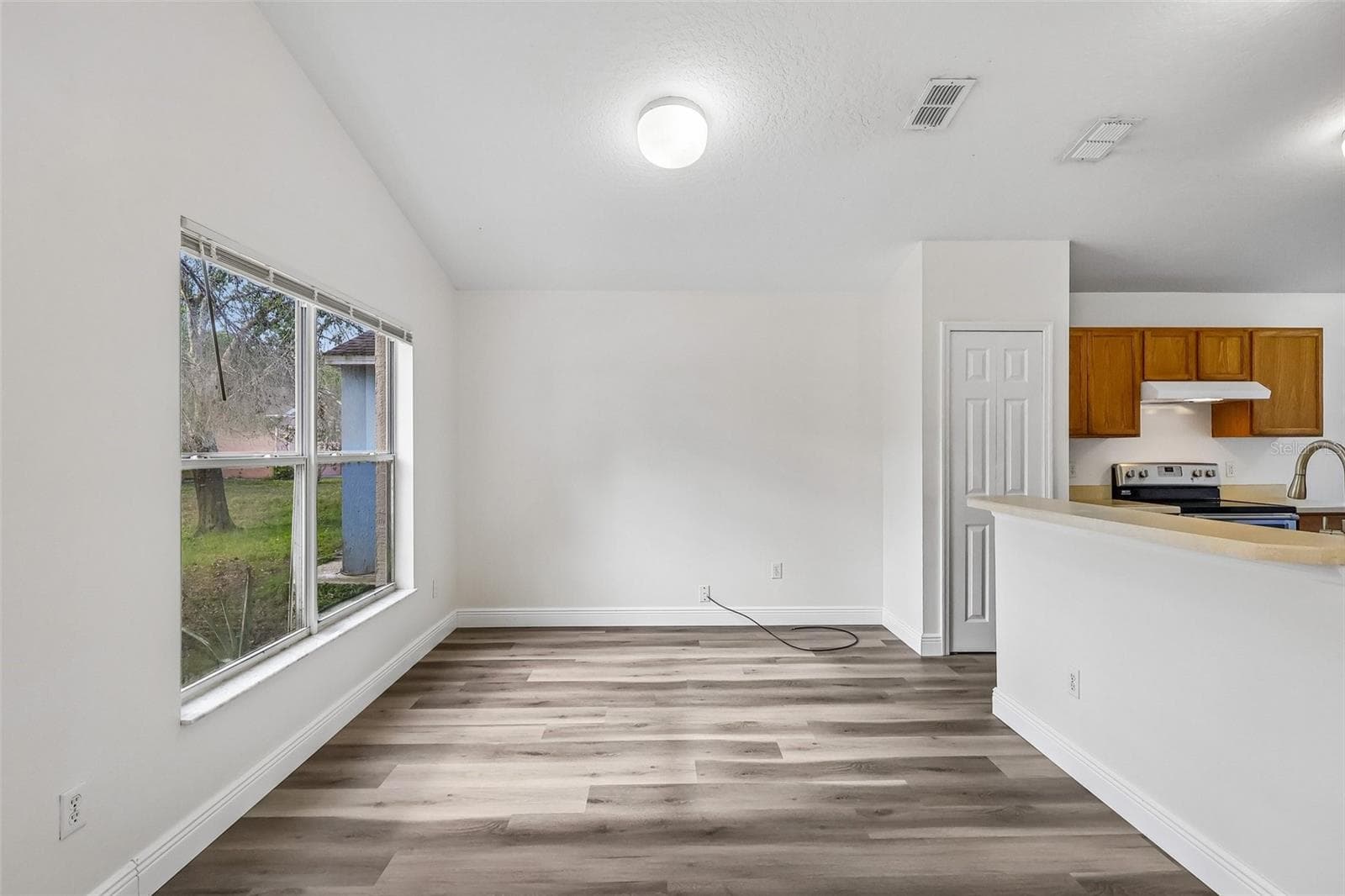 Single Family Residence at 2415 HICKORY OAK BLVD, ORLANDO, photo 7 of 29