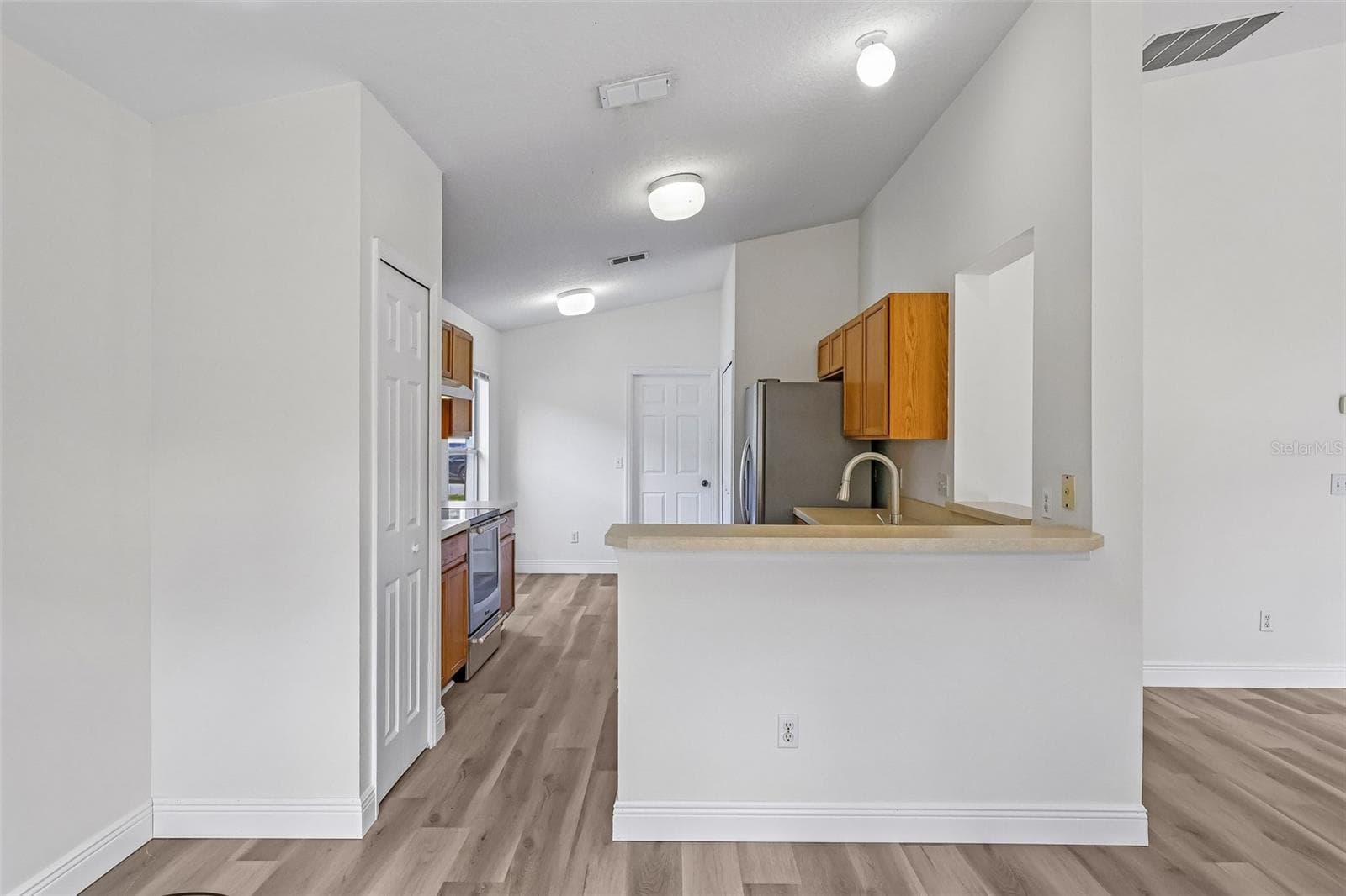 Single Family Residence at 2415 HICKORY OAK BLVD, ORLANDO, photo 9 of 29