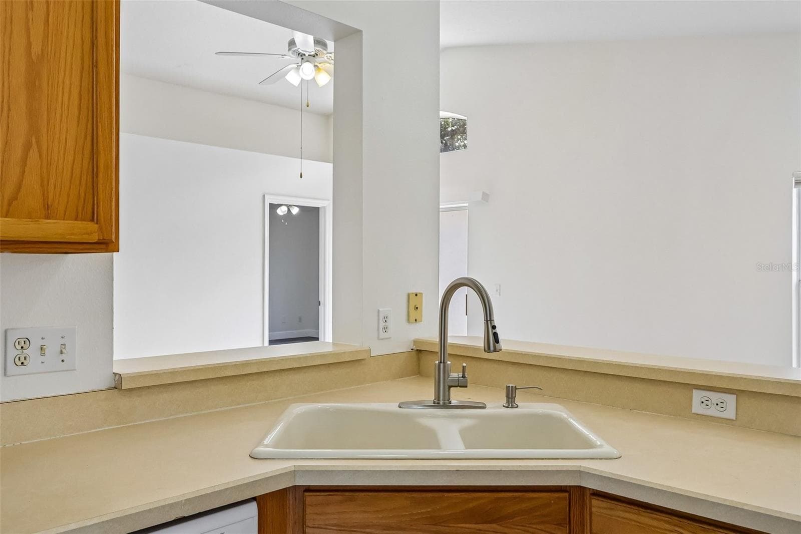 Single Family Residence at 2415 HICKORY OAK BLVD, ORLANDO, photo 14 of 29