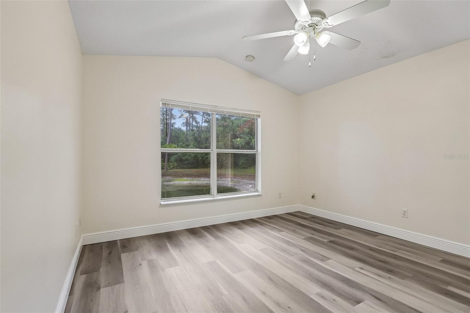Single Family Residence at 2415 HICKORY OAK BLVD, ORLANDO, photo 24 of 29