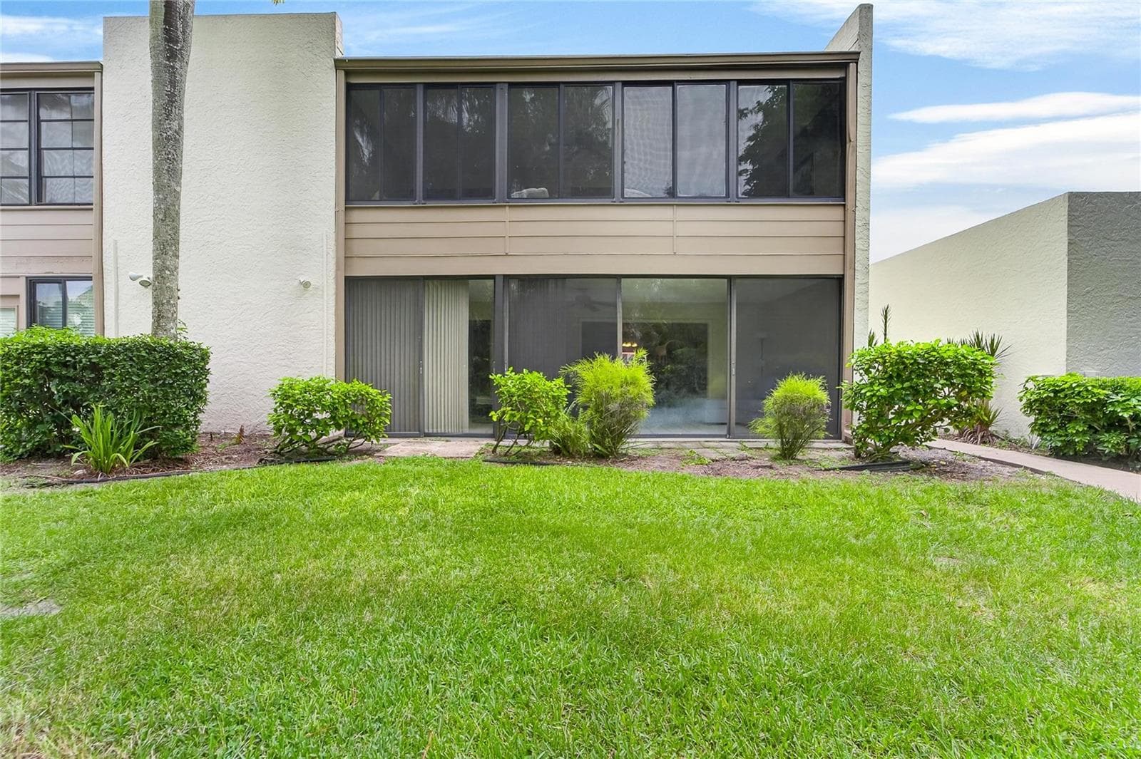 Condominium at 593 LAKESIDE DR #593, BRADENTON, photo 14 of 72
