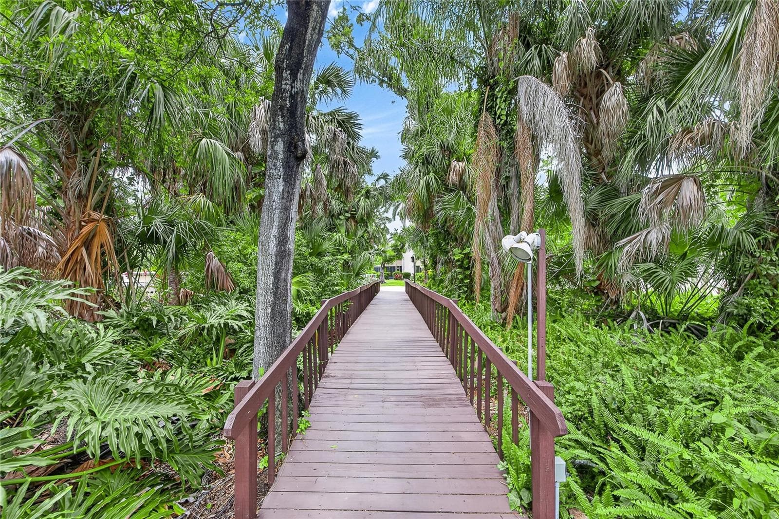 Condominium at 593 LAKESIDE DR #593, BRADENTON, photo 17 of 72