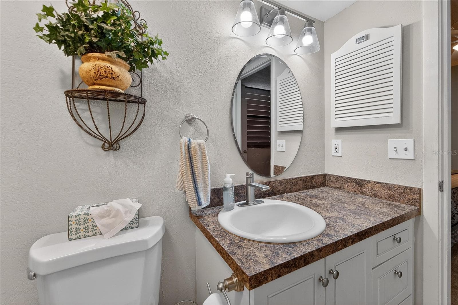 Condominium at 593 LAKESIDE DR #593, BRADENTON, photo 22 of 72