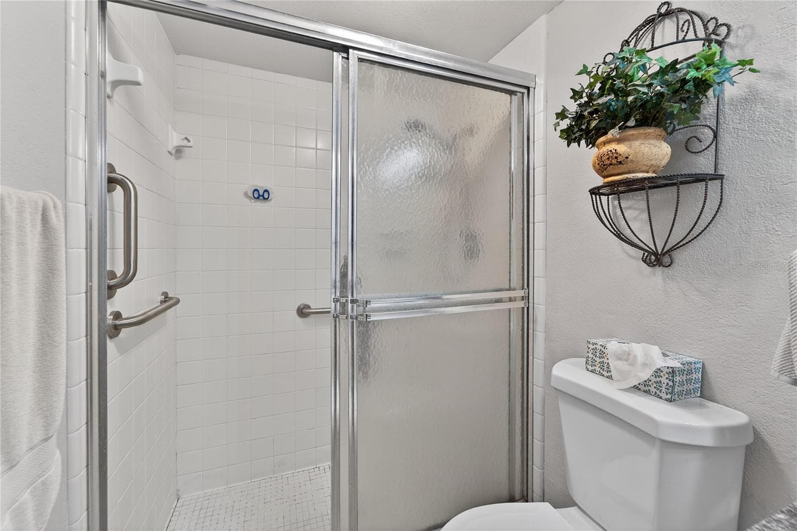Condominium at 593 LAKESIDE DR #593, BRADENTON, photo 23 of 72