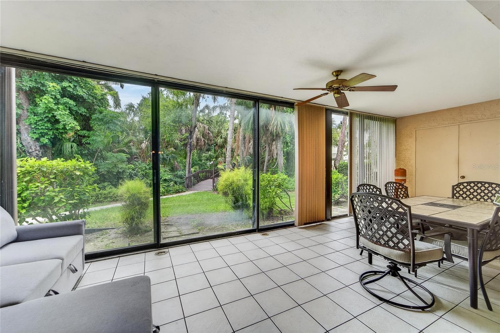 Condominium at 593 LAKESIDE DR #593, BRADENTON, photo 44 of 72