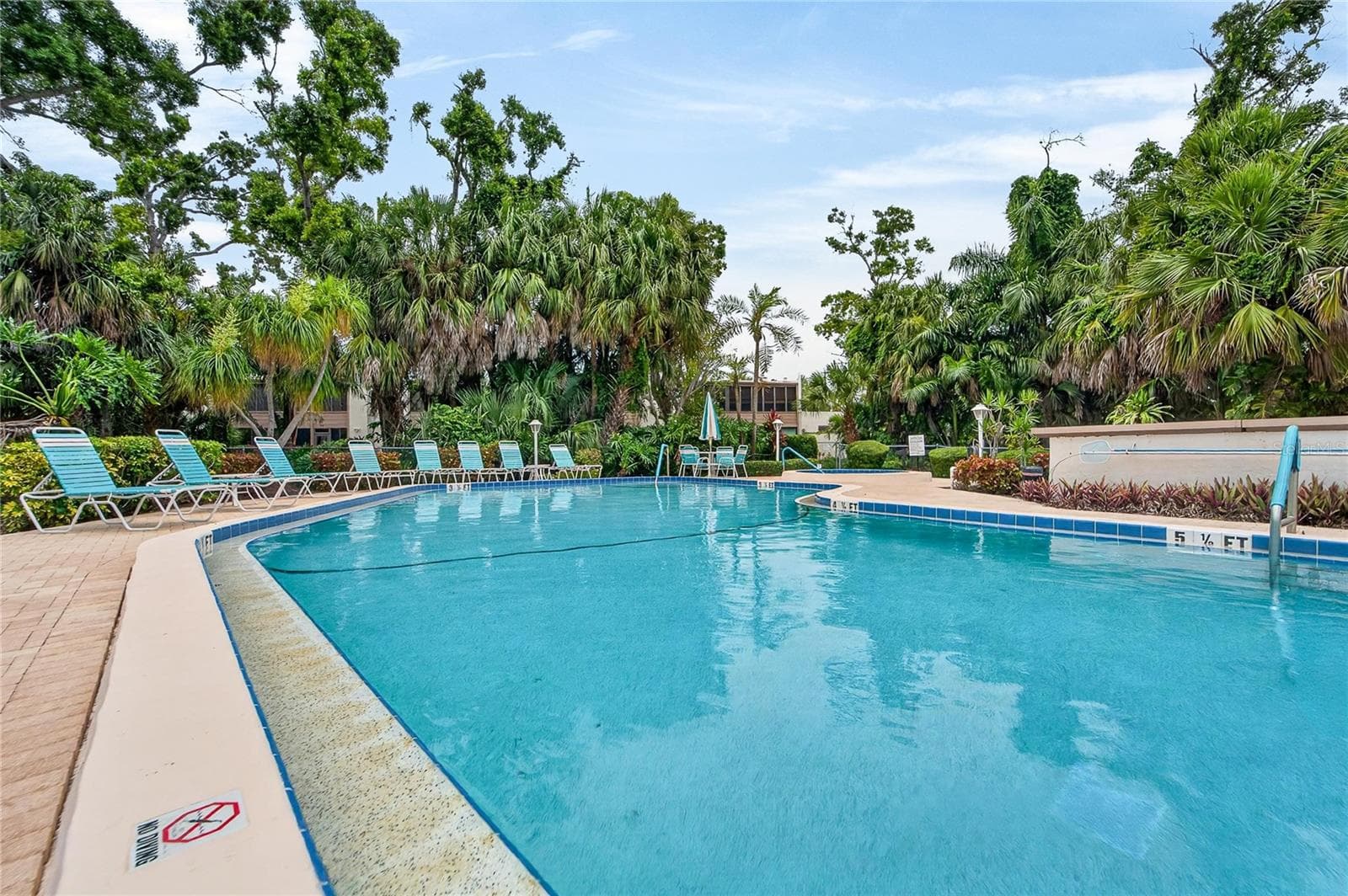 Condominium at 593 LAKESIDE DR #593, BRADENTON, photo 57 of 72