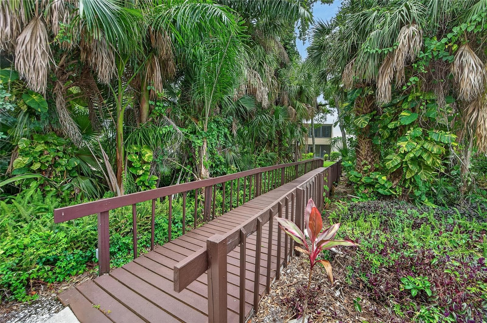 Condominium at 593 LAKESIDE DR #593, BRADENTON, photo 59 of 72
