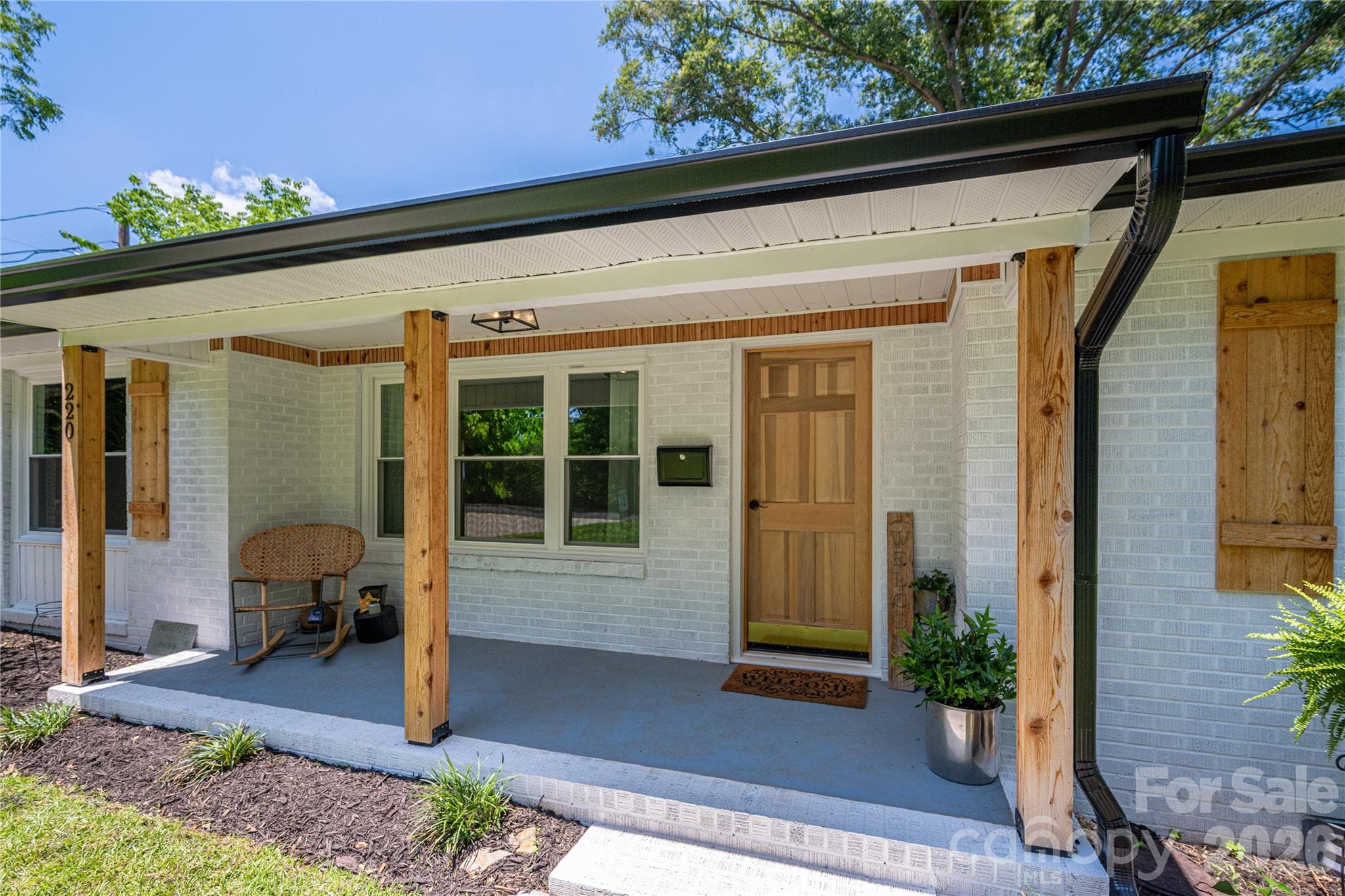 Single Family Residence at 220 Lackey Street, Kings Mountain, photo 4 of 47