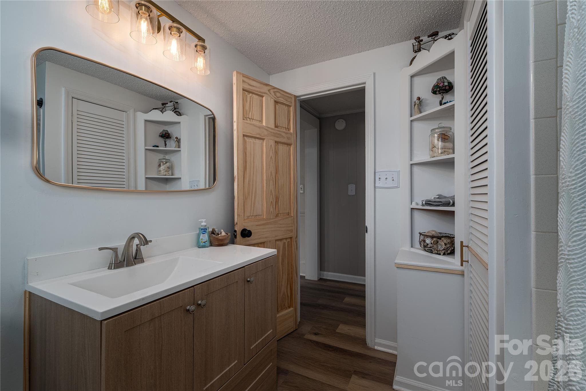 Single Family Residence at 220 Lackey Street, Kings Mountain, photo 16 of 47