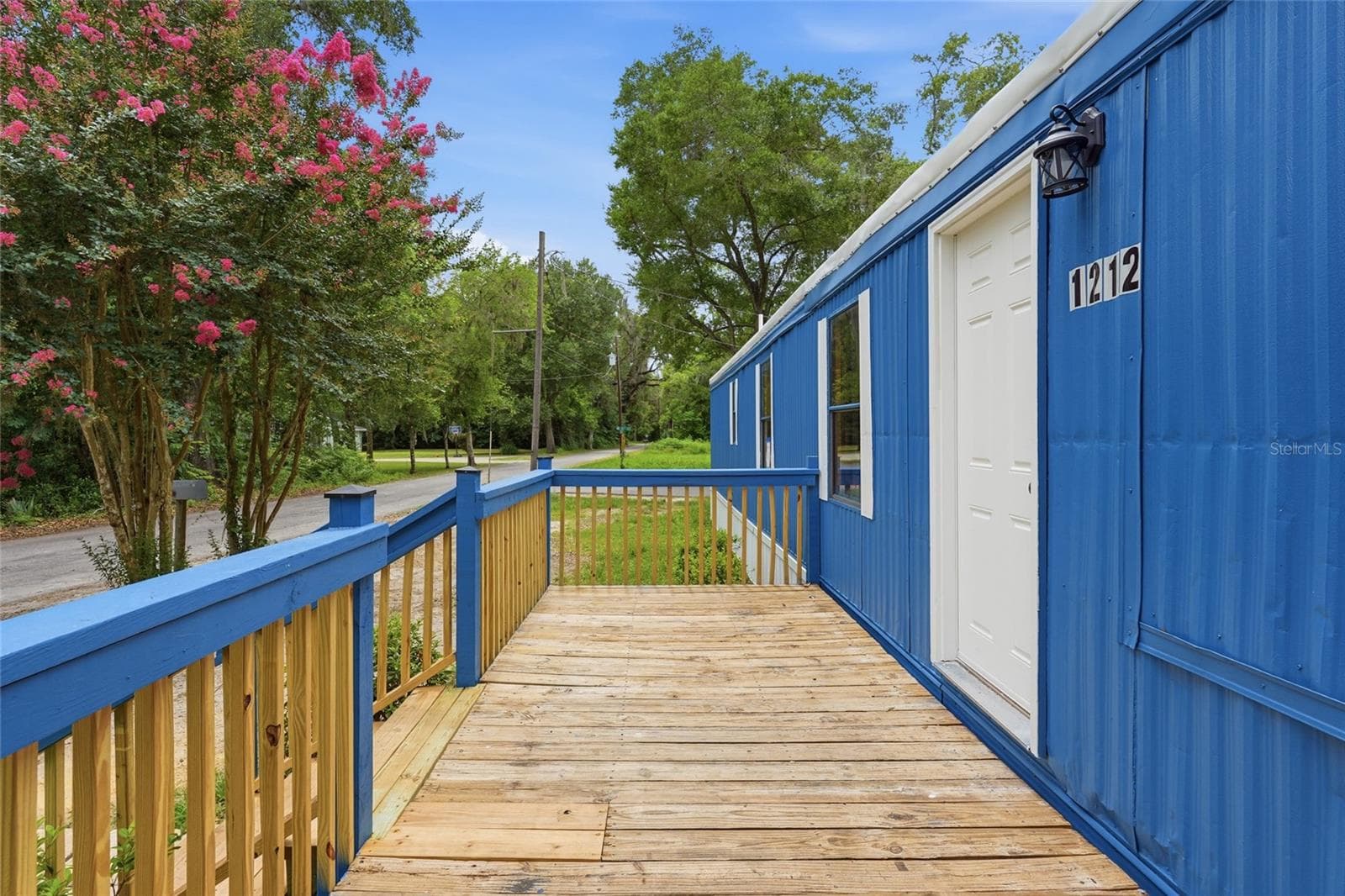 Manufactured Home at 1212 NE 1ST AVE, WILLISTON, photo 5 of 28