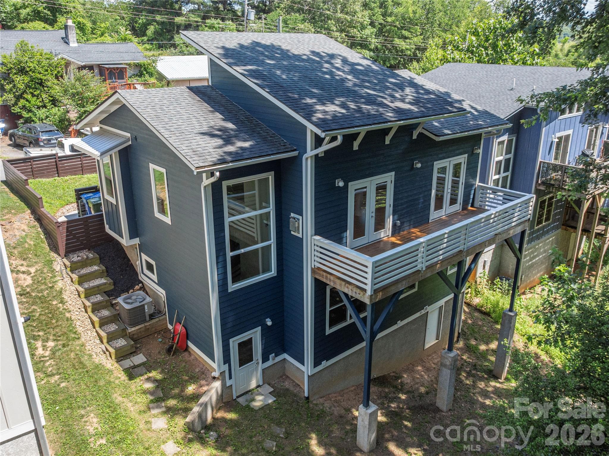39 Hubbard Avenue