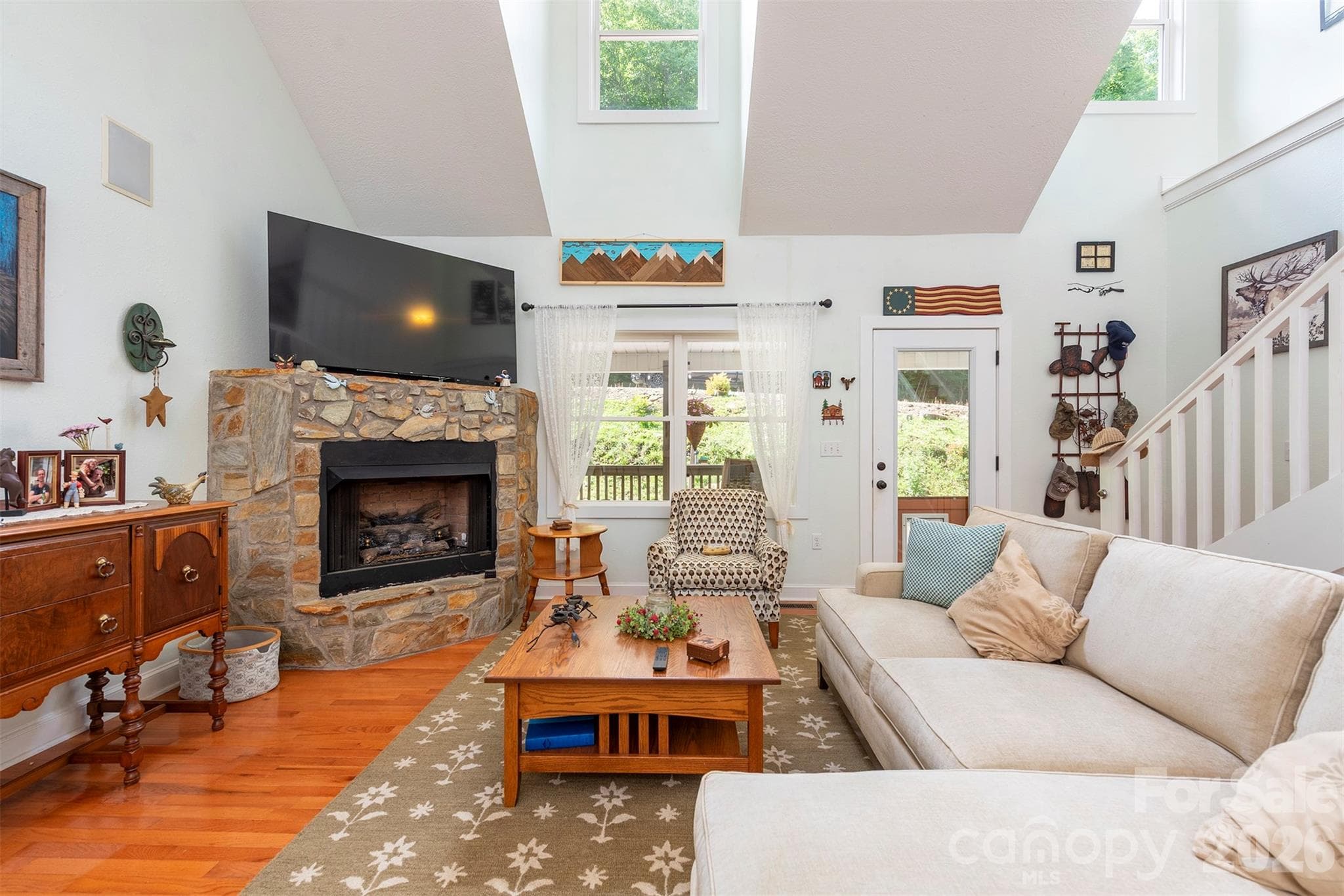 Single Family Residence at Waynesville, photo 9 of 45