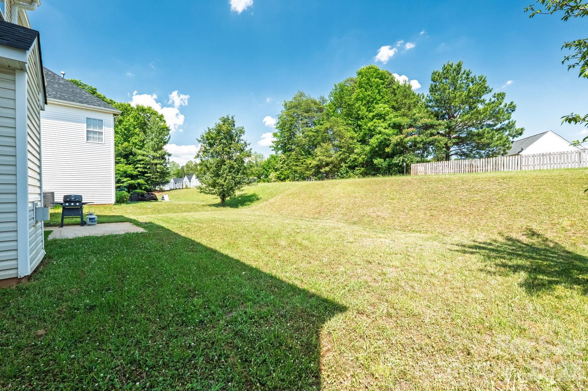 Single Family Residence at 2508 OAKDALE CREEK Lane, Charlotte, photo 6 of 39
