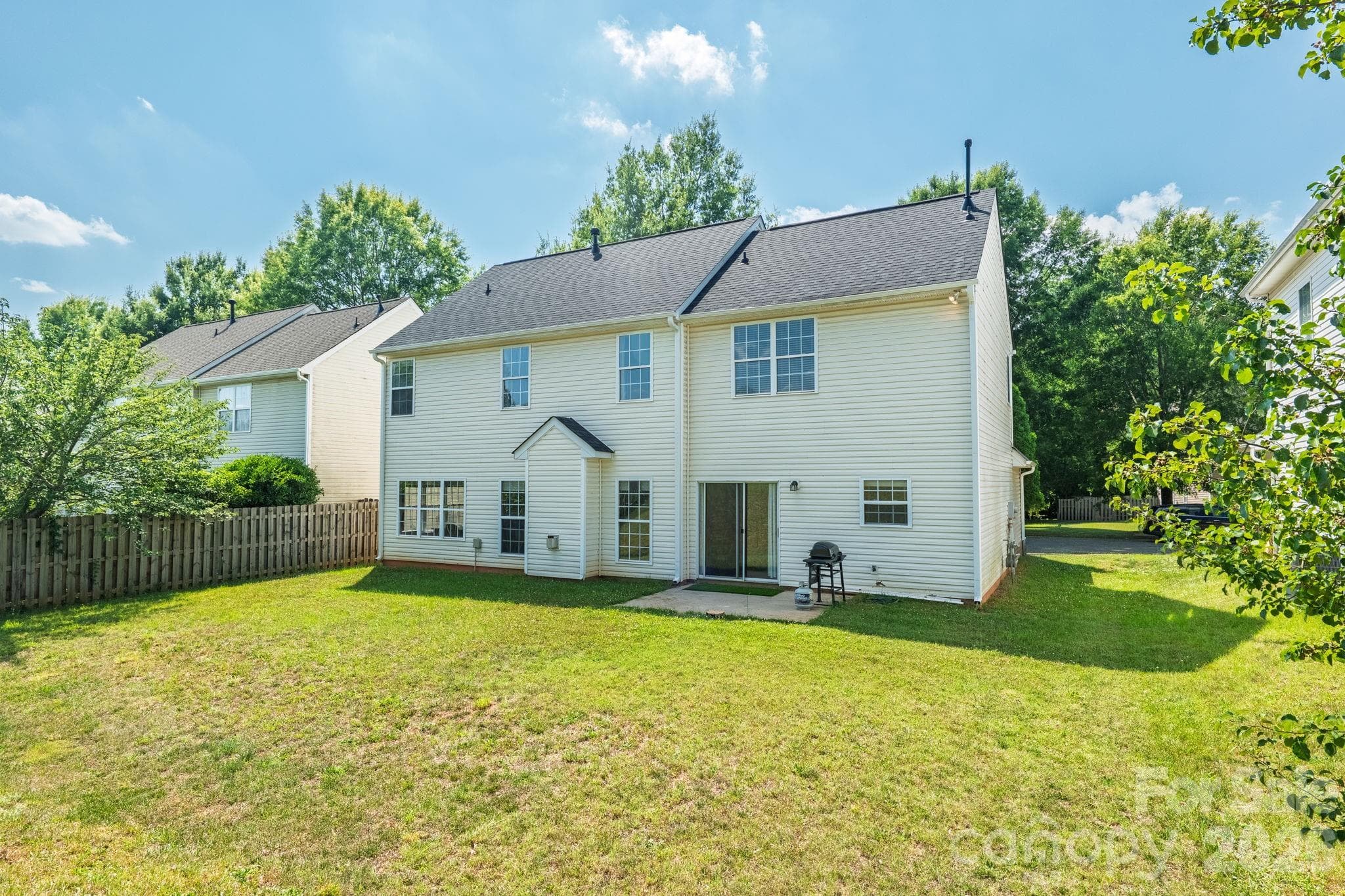 Single Family Residence at 2508 OAKDALE CREEK Lane, Charlotte, photo 8 of 39