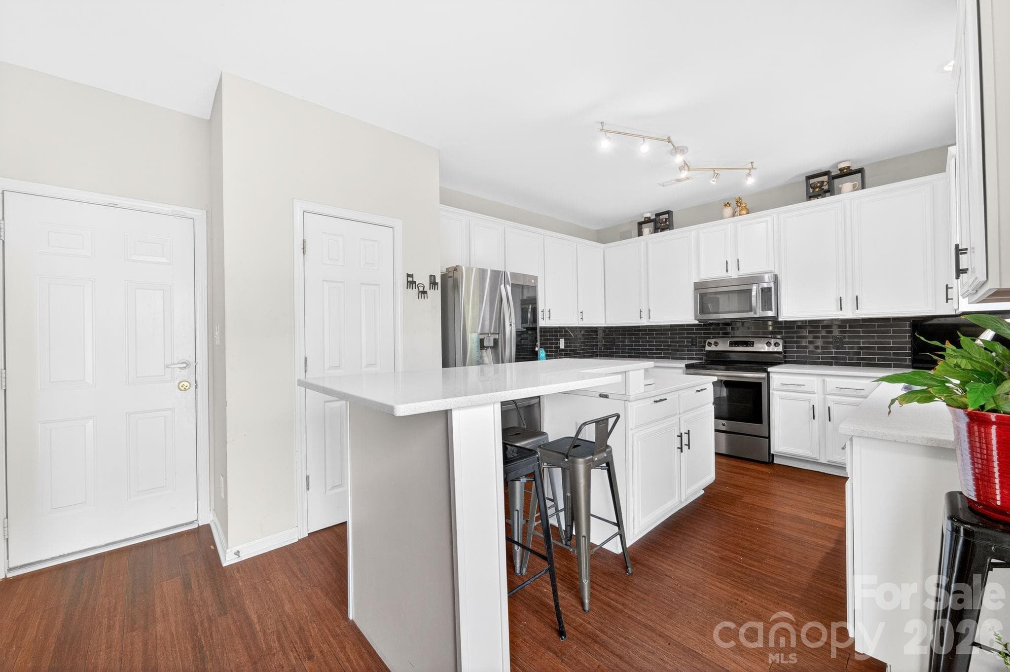 Single Family Residence at 2508 OAKDALE CREEK Lane, Charlotte, photo 27 of 39