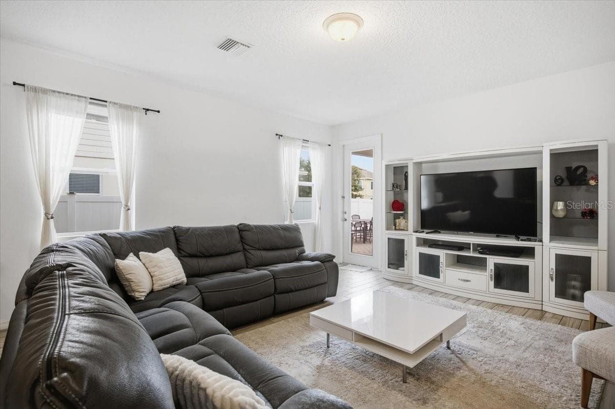 Living room - 6323 HAMLIN RESERVE BLVD, WINTER GARDEN