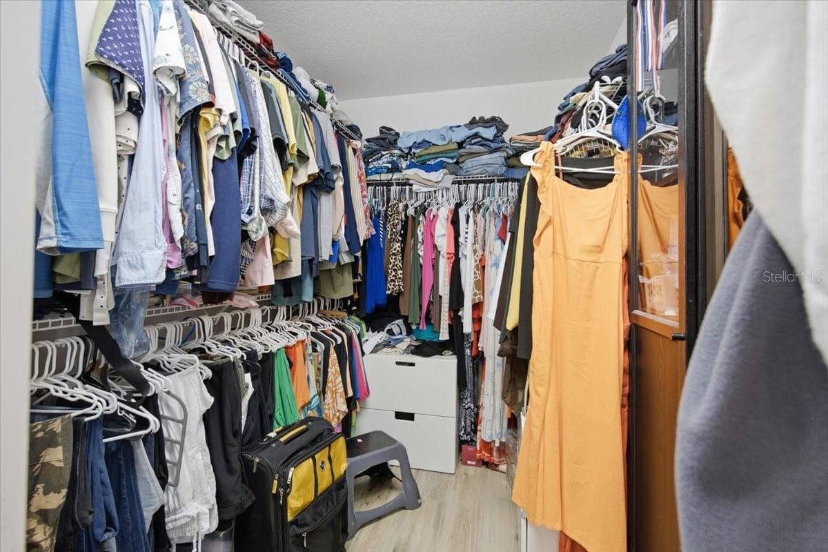 Walk-in Closet - 6323 HAMLIN RESERVE BLVD, WINTER GARDEN