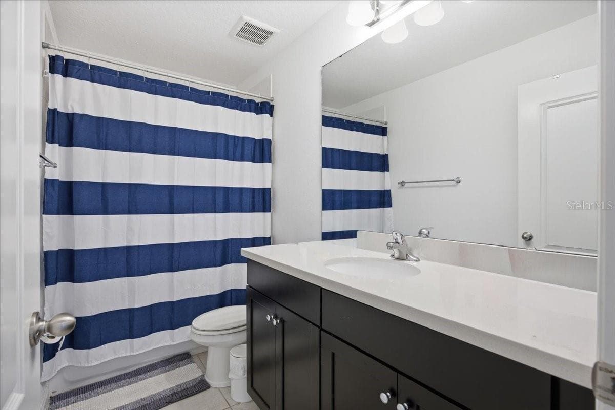 Secondary bathroom - 6323 HAMLIN RESERVE BLVD, WINTER GARDEN