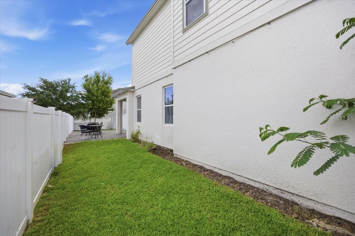 Fenced yard - 6323 HAMLIN RESERVE BLVD, WINTER GARDEN
