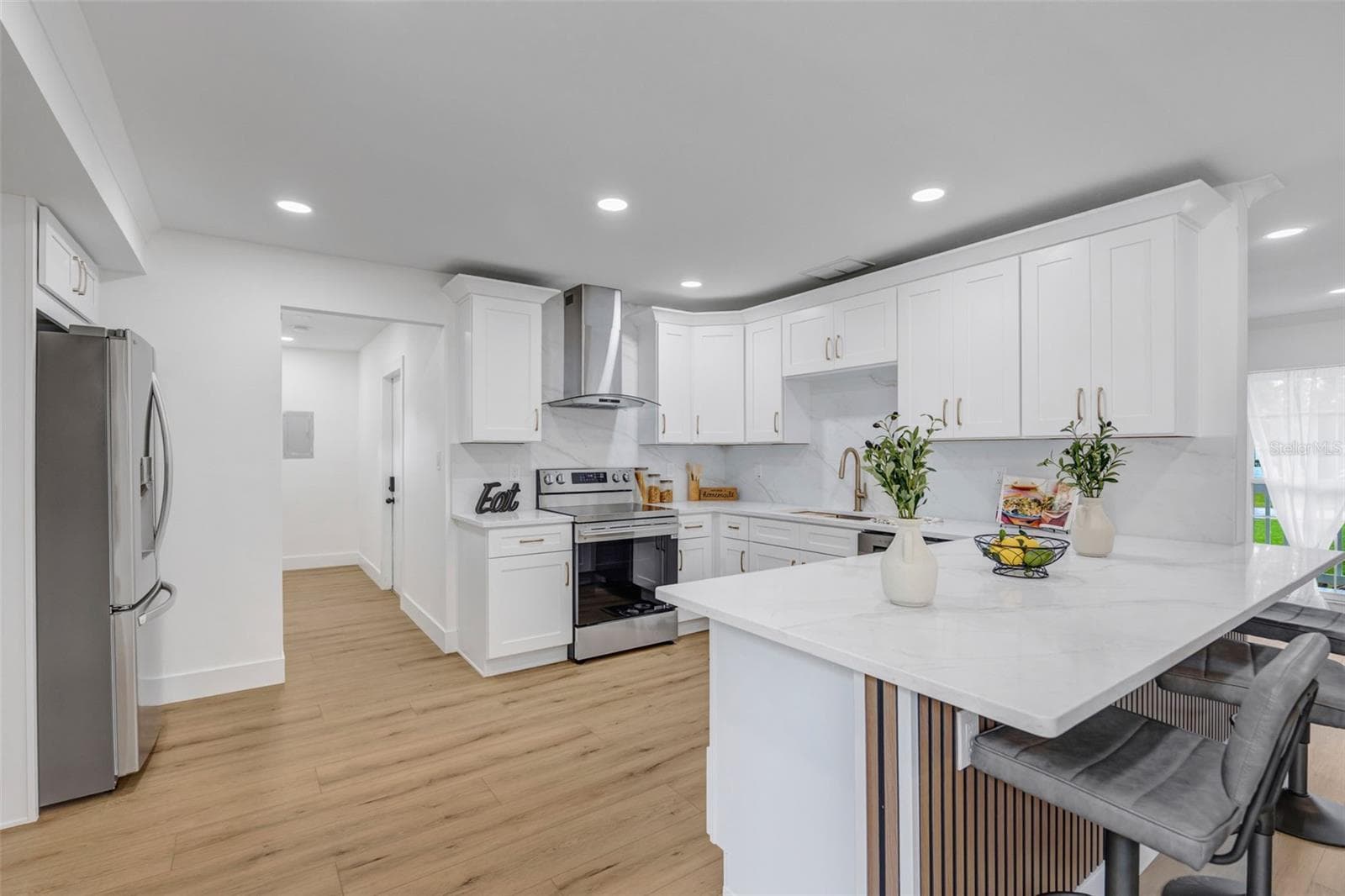 Kitchen - 22369 SOUTHSHORE DR, LAND O LAKES