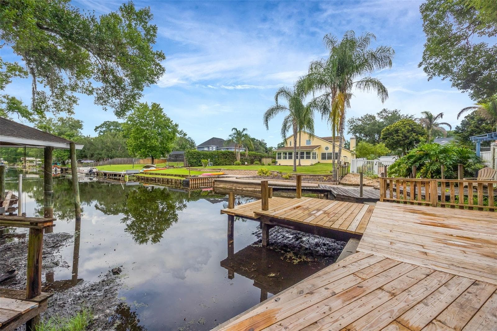 Canal Dock - 22369 SOUTHSHORE DR, LAND O LAKES